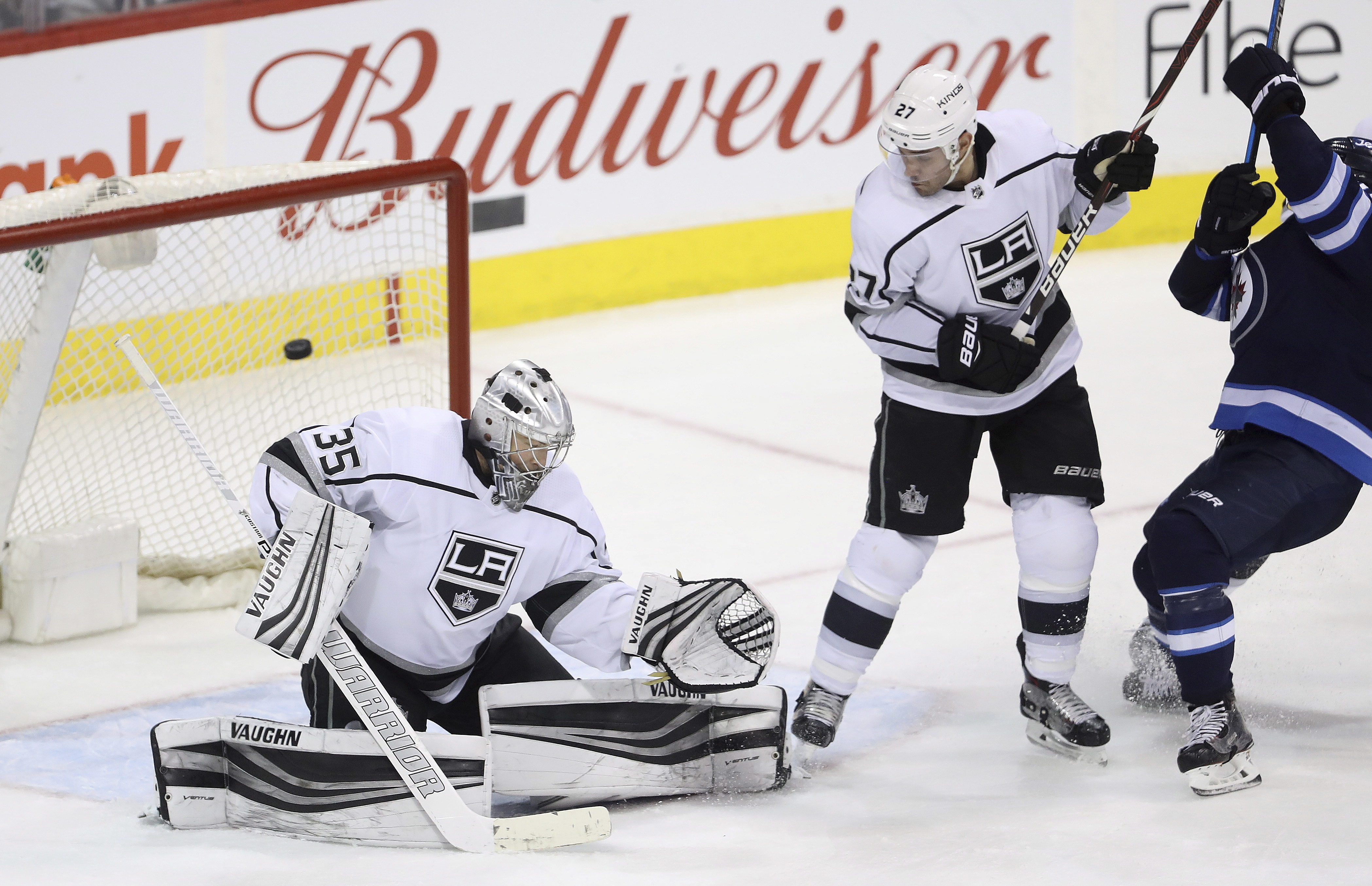 Coyotes acquire Kuemper from Kings for Rieder, Wedgewood