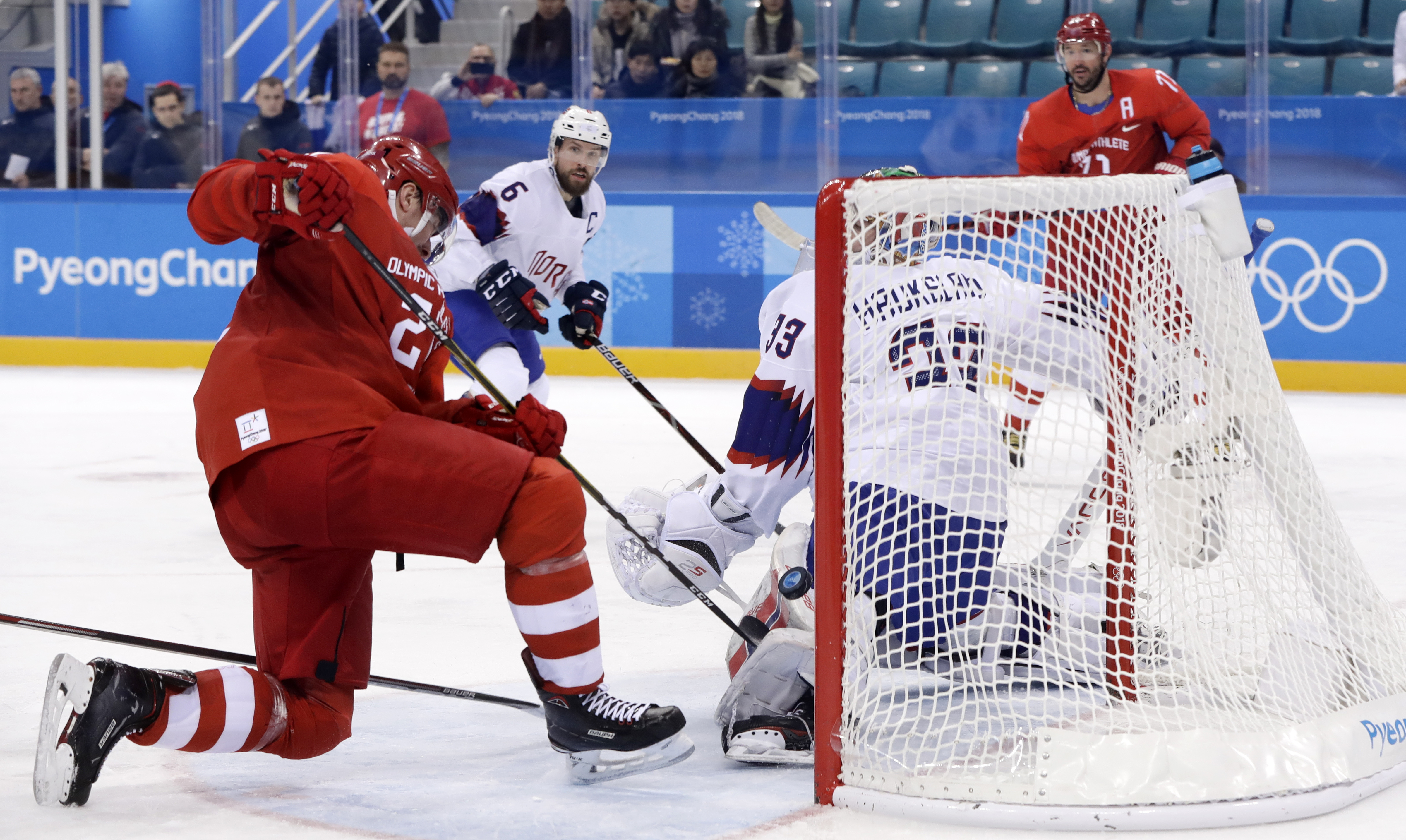 Canada, Russians get dream draw to reach gold-medal game