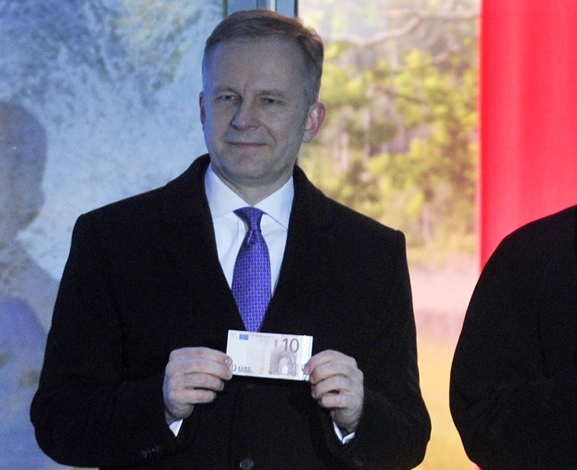 European Central Bank puts onus on Latvia in graft probe