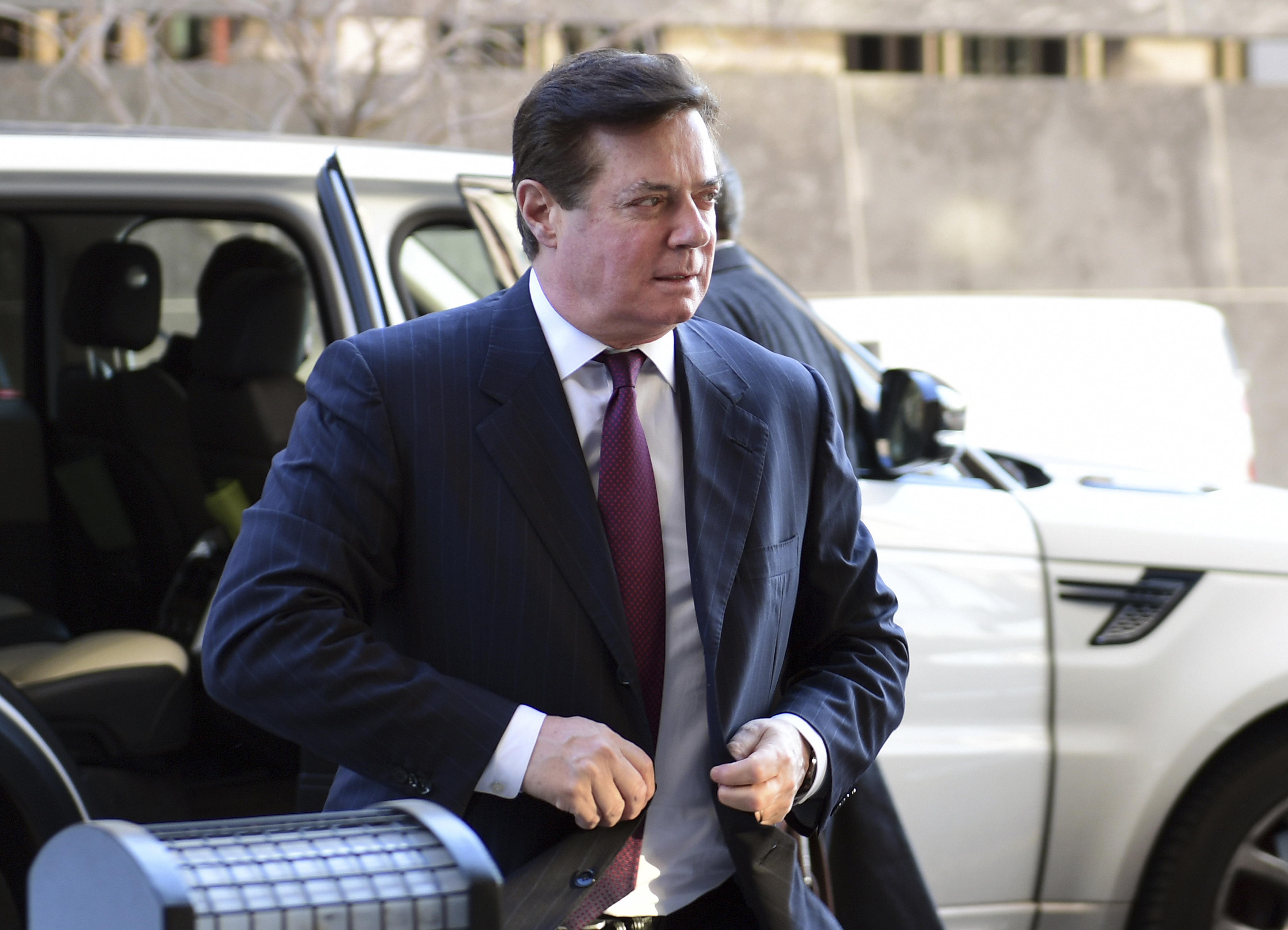 The Latest: Manafort denies new allegations by Mueller