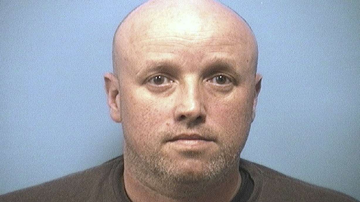 The Latest: Police think bottle used to kill exhibitionist