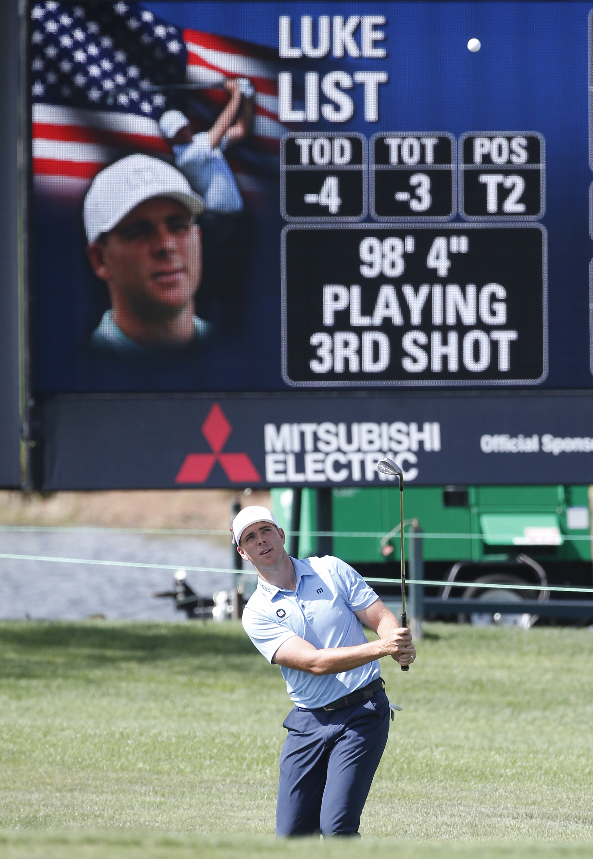 Woods 4 back with everyone around him at Honda Classic