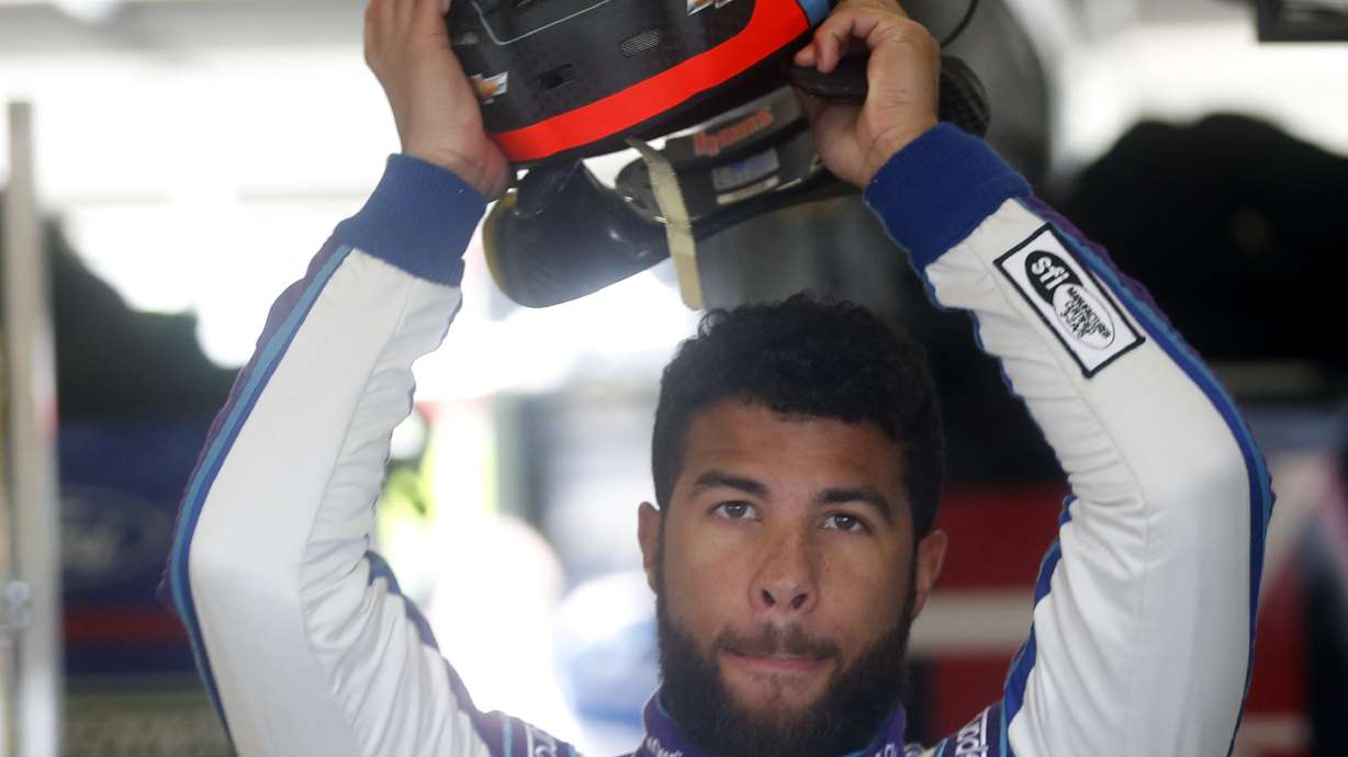 Kyle Busch wins Atlanta pole, Wallace still in spotlight