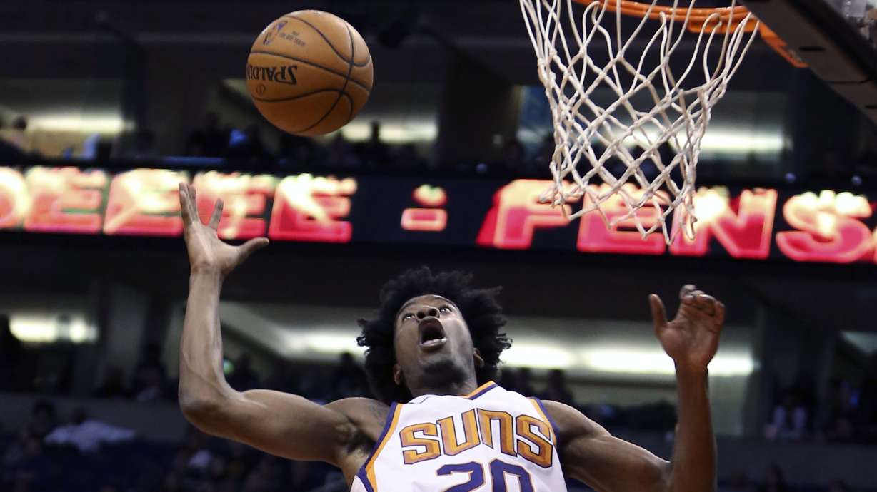 Williams, Clippers rout sinking Suns 128-117