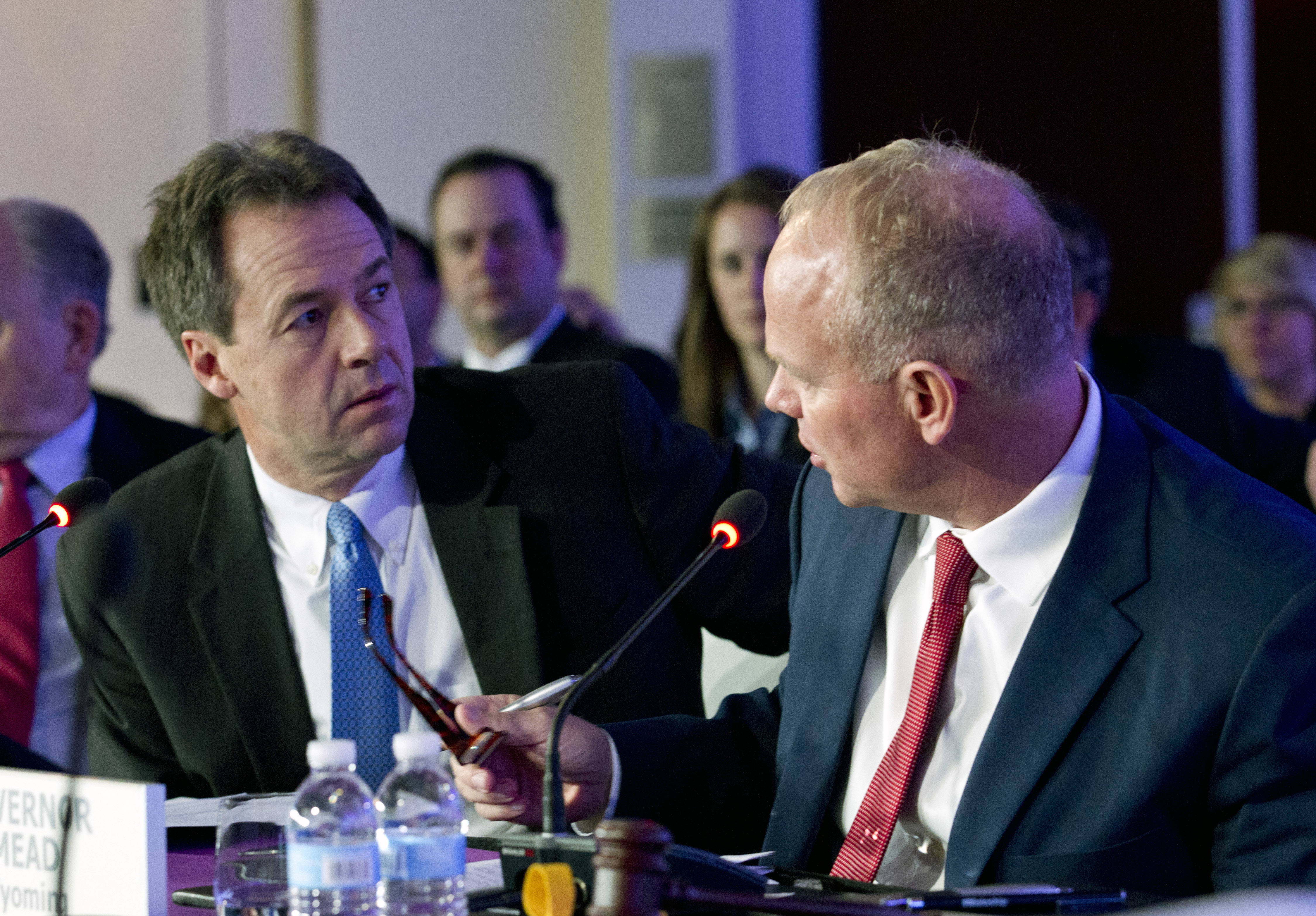 Governors skeptical of Congress, but welcome new gun debate