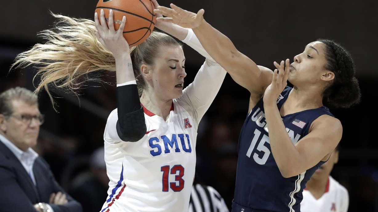 Samuelson, UConn recover from slow start to rout SMU 80-36