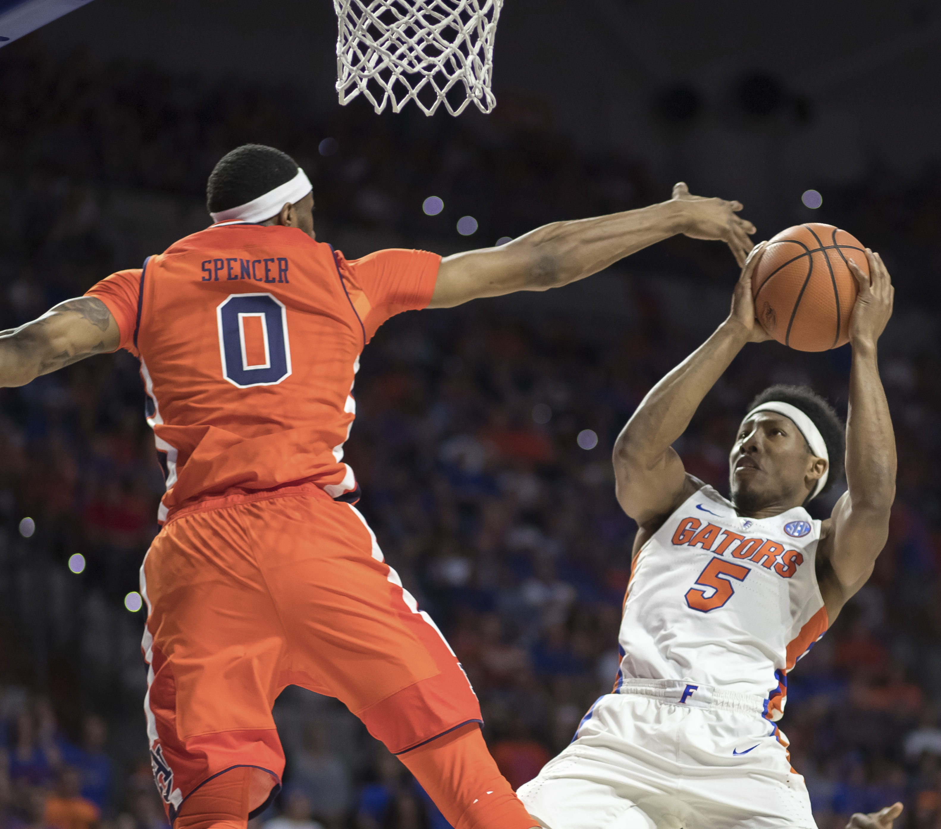 Allen bounces back, Florida beats No. 12 Auburn 72-66