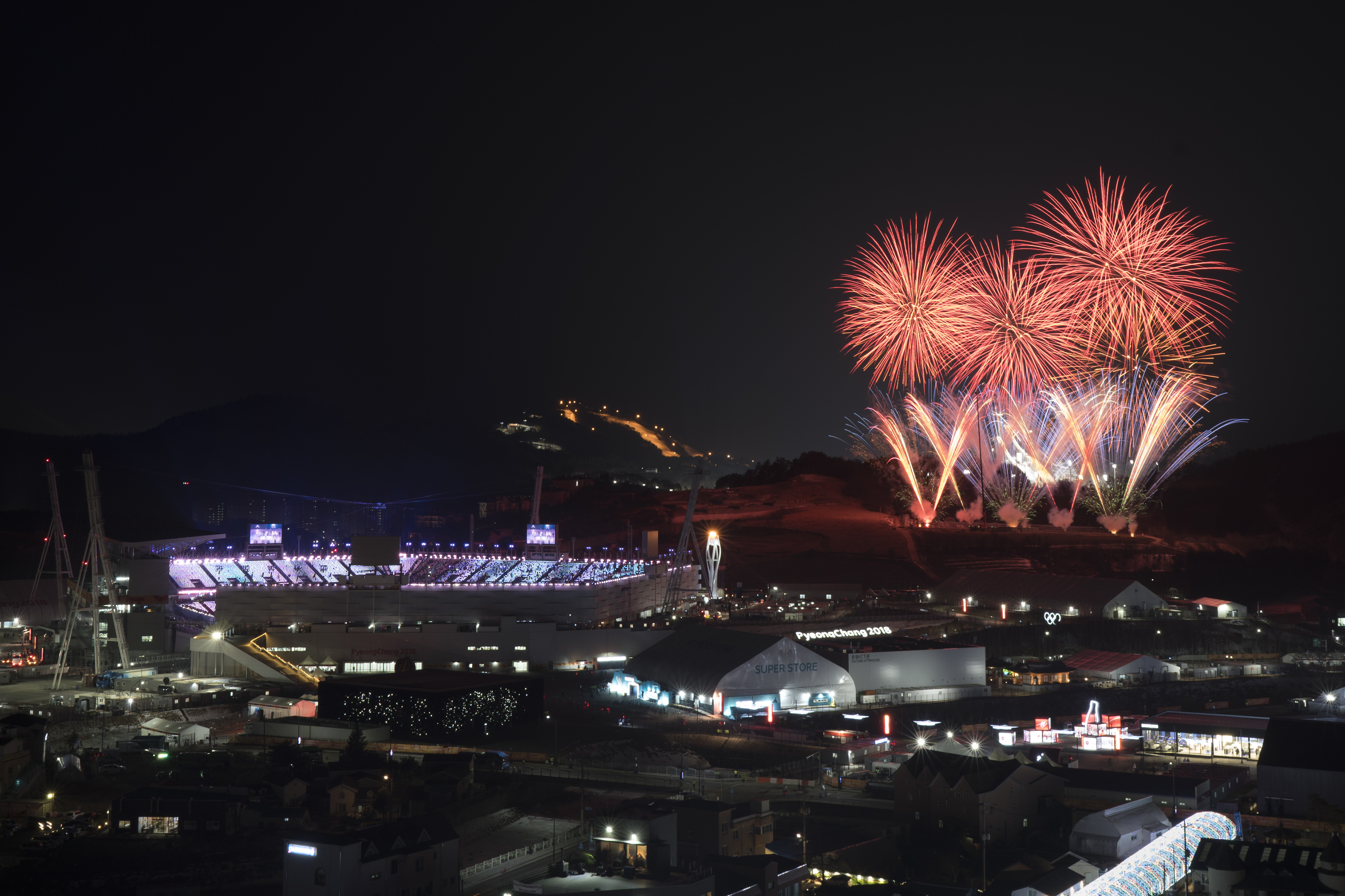 AP PHOTOS: Pyeongchang parties at Olympic closing ceremony
