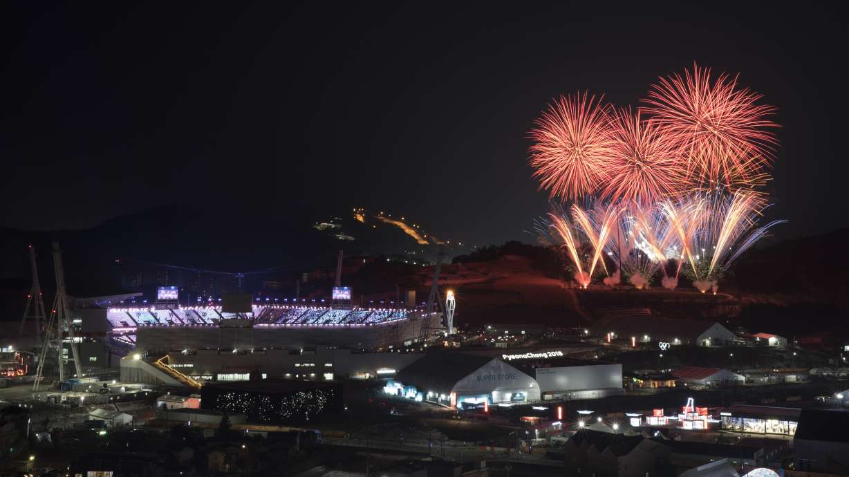 AP PHOTOS: Pyeongchang parties at Olympic closing ceremony