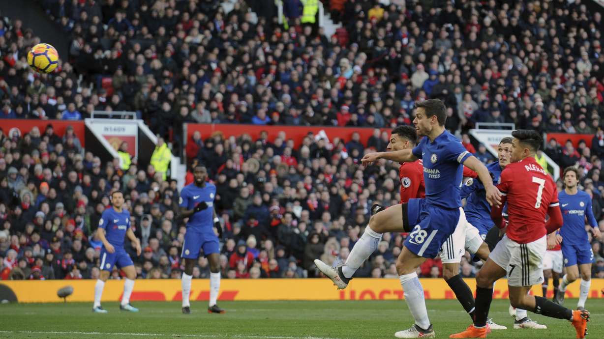 Lukaku scores, sets up winner as United beats Chelsea 2-1