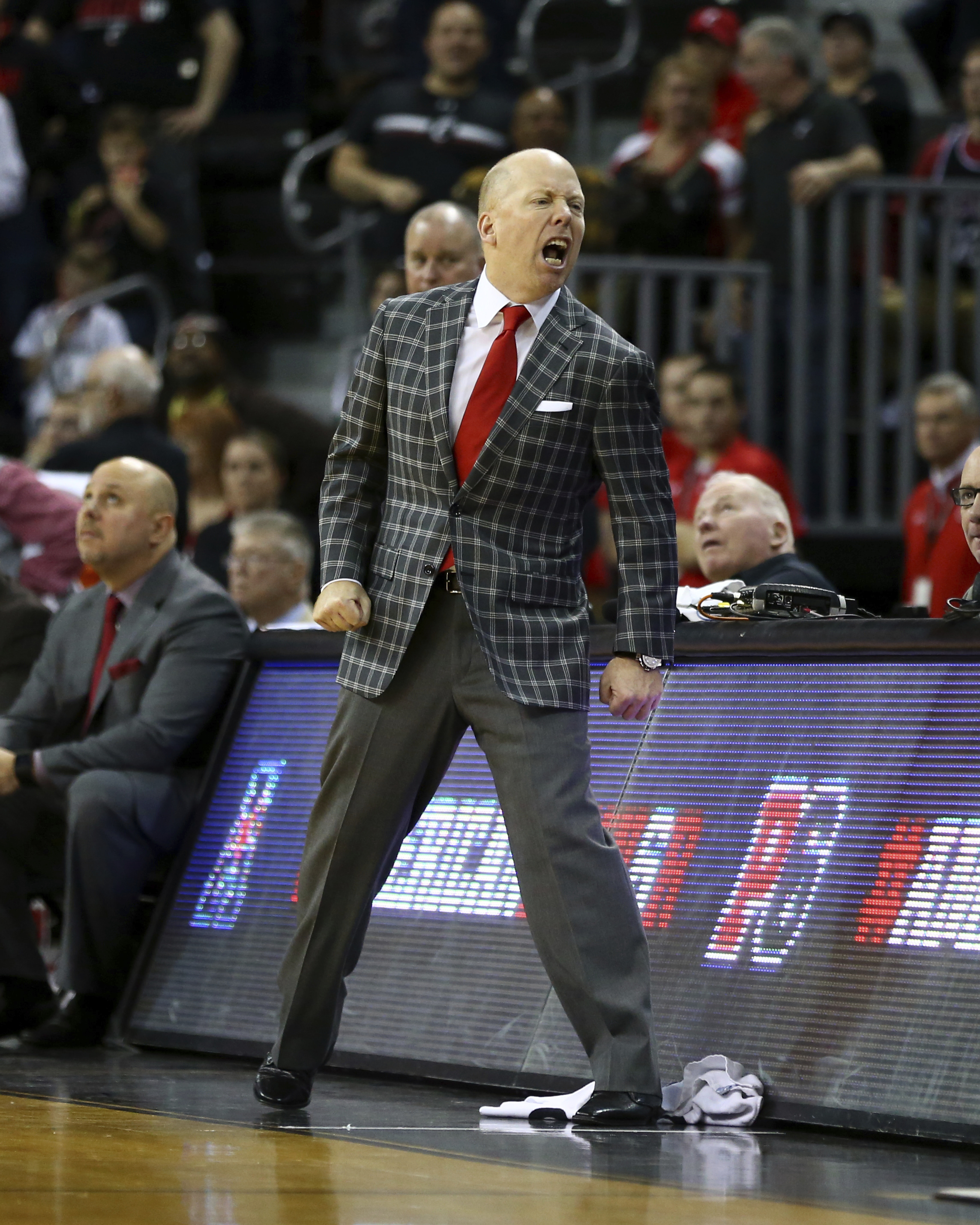 No. 11 Cincinnati rallies for 82-74 win over Tulsa