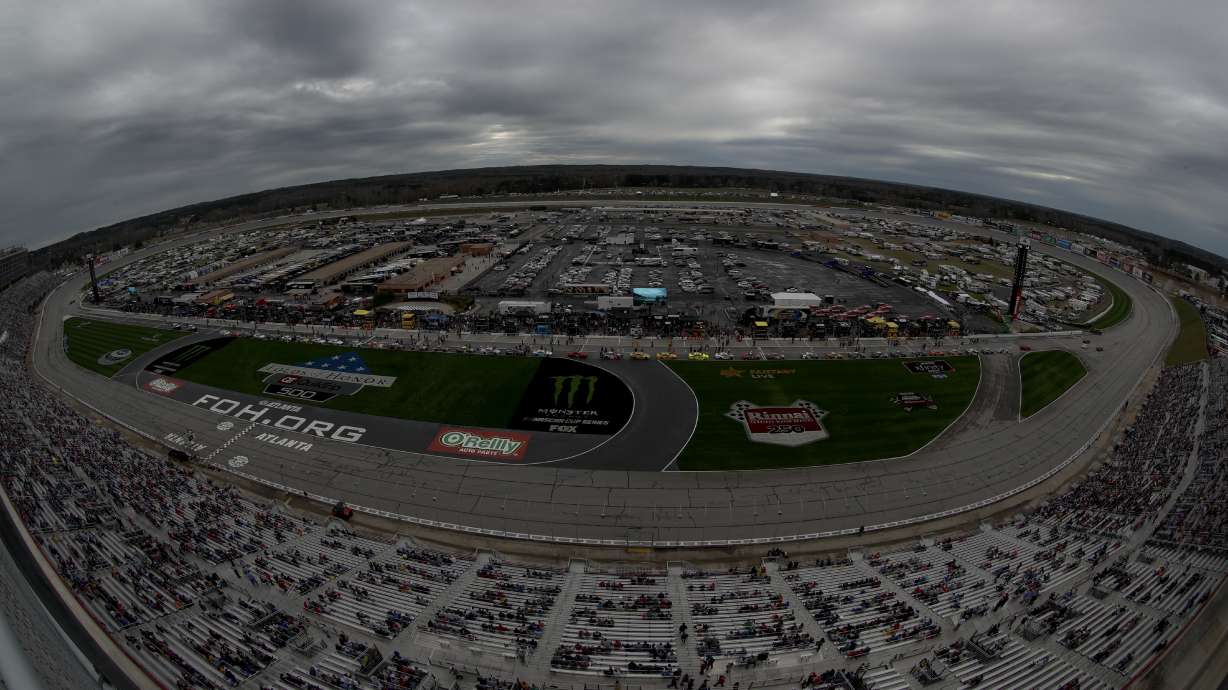 Harvick adds Cup win to dominant weekend at Atlanta