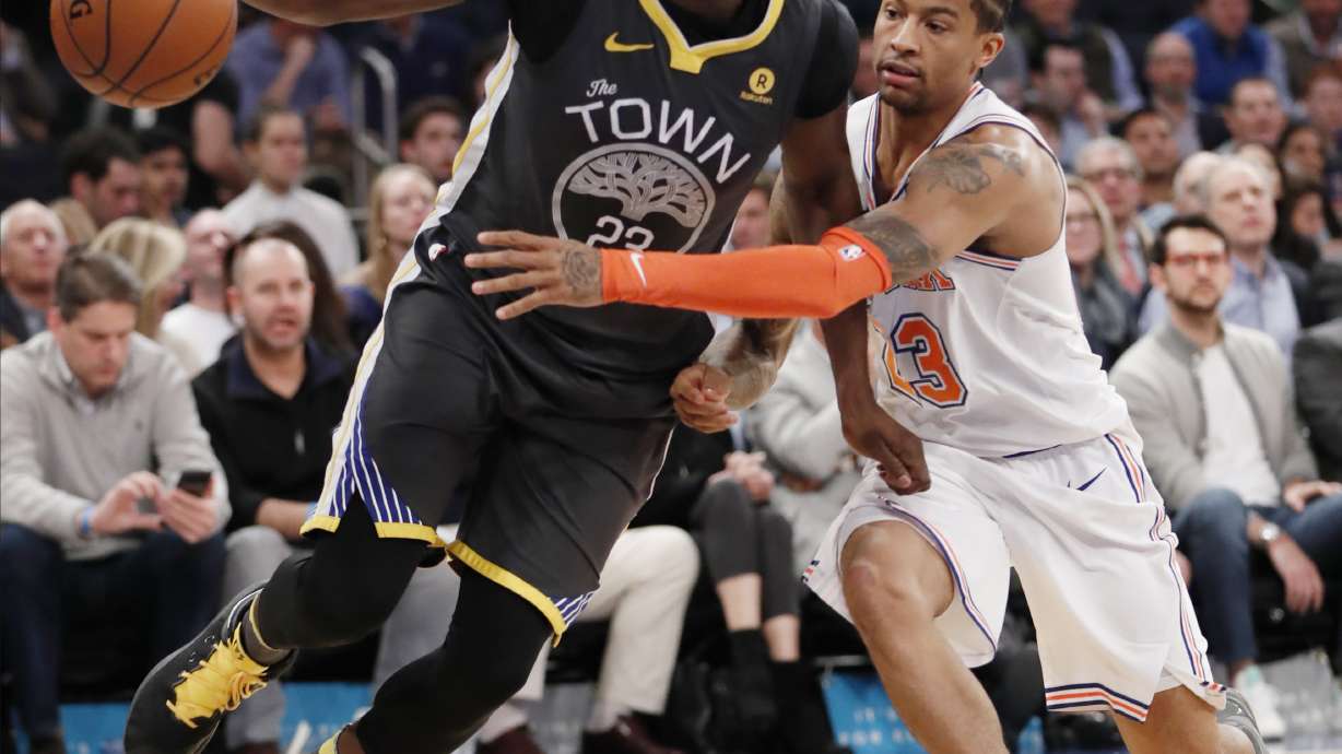 Warriors take control in 3rd, beat Knicks 125-111