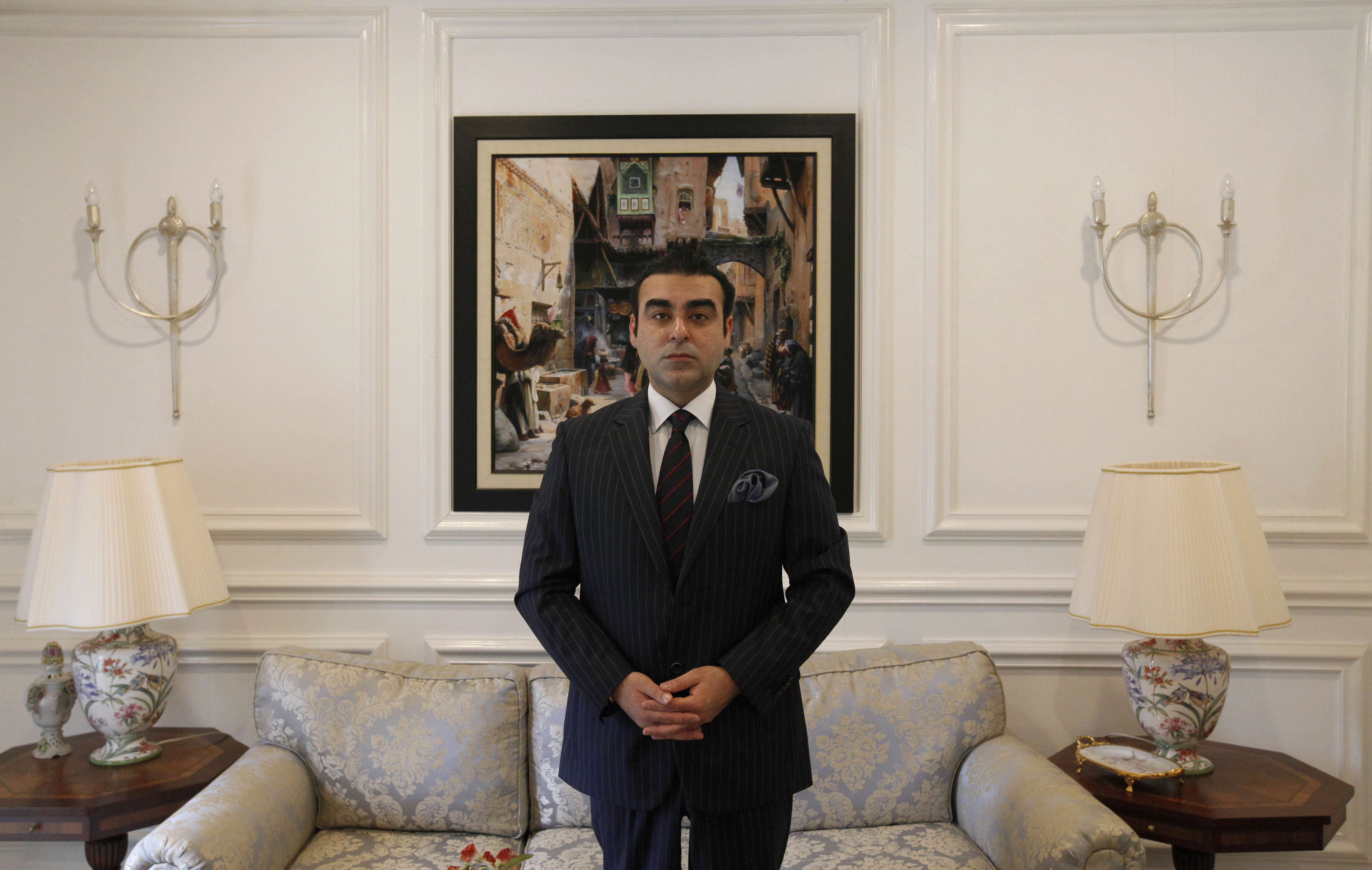 Shifting alliances as Pakistan manages relationship with US