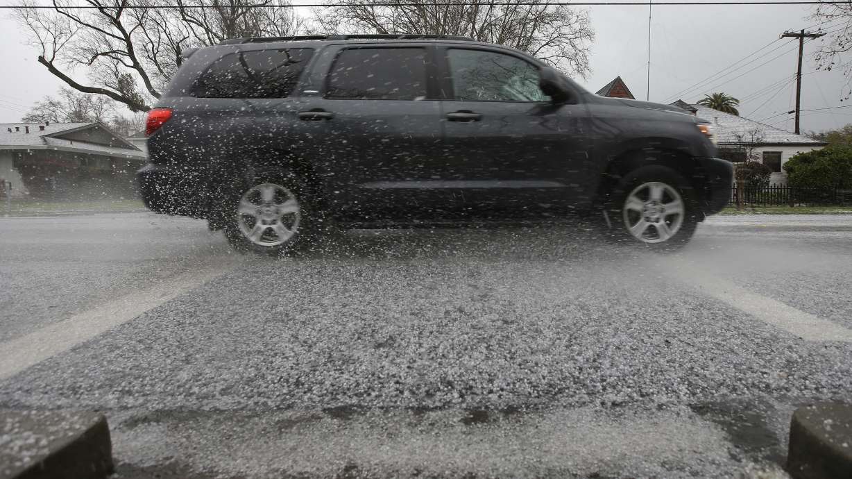 First of week's 2 storms hits California with snow and rain