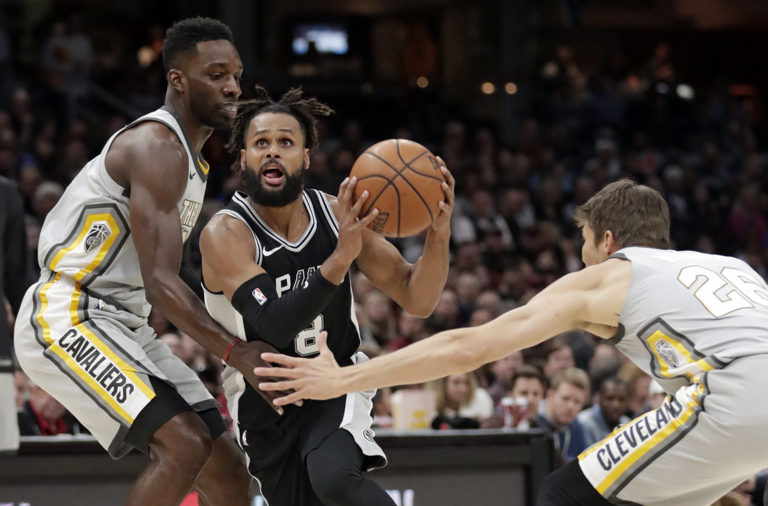 Cavaliers ban fan who aimed racial taunts at Spurs' Mills