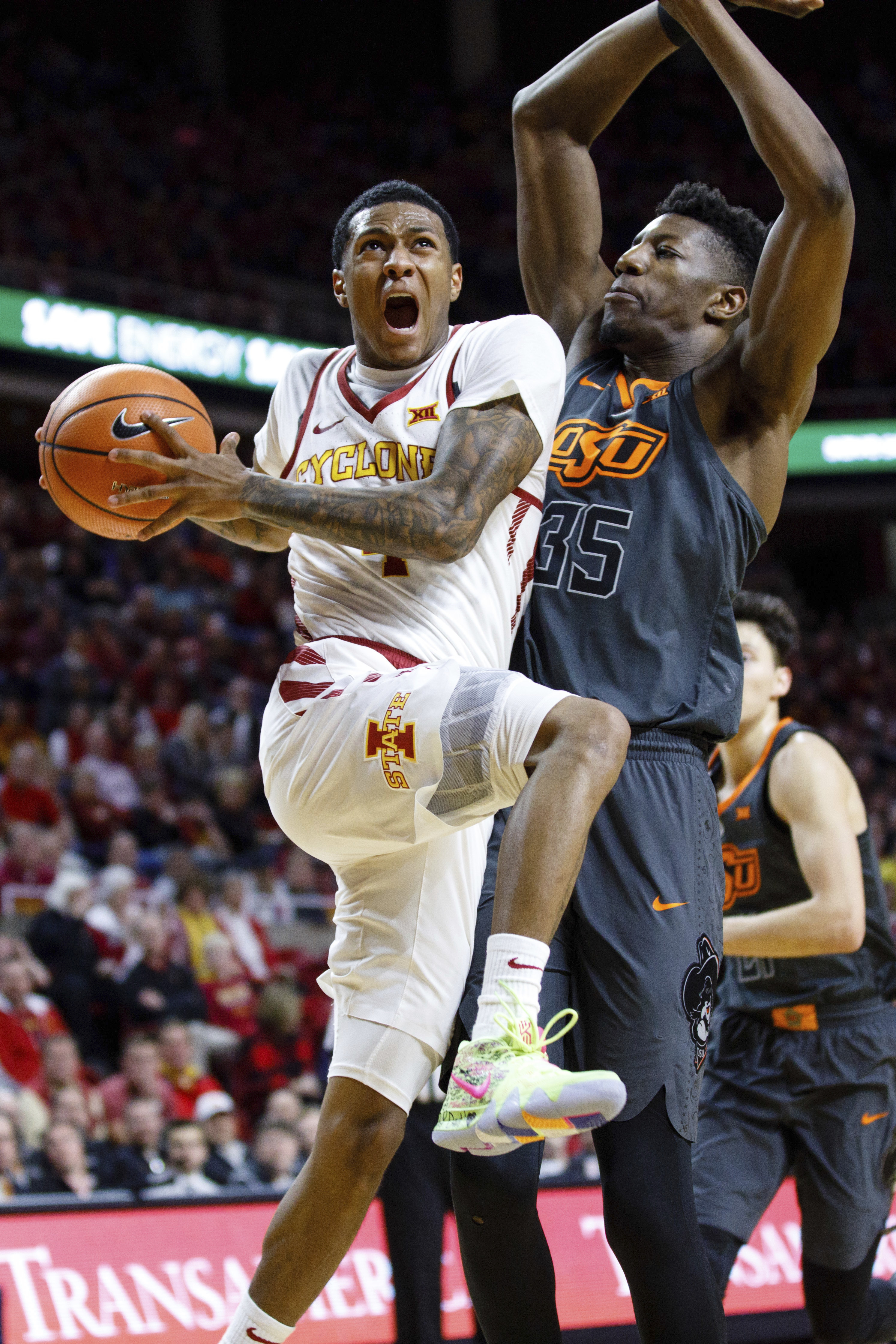 Oklahoma State cruises past Iowa State 80-71