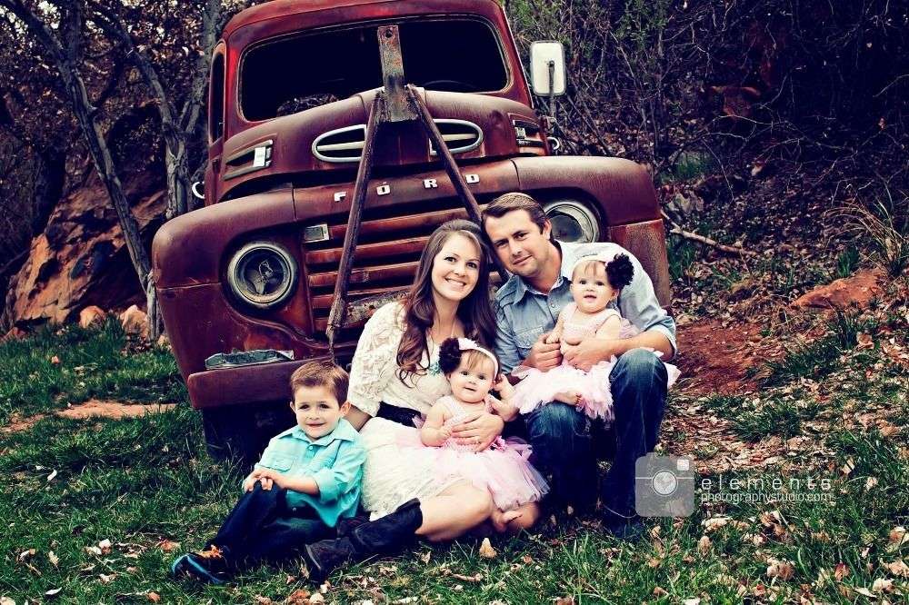 Lester and Noreen Jessop and their 3 children, Daron, Aubrey and Angela (Family Photo)