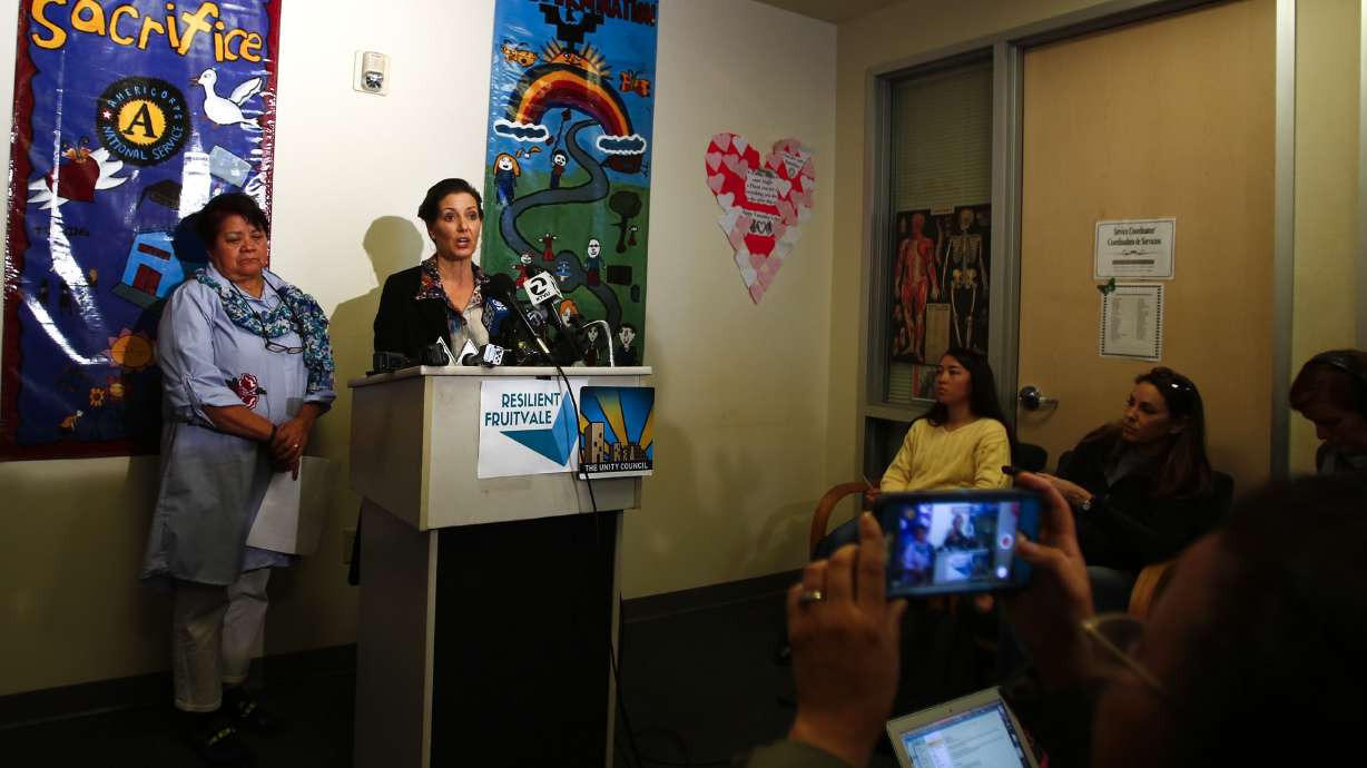Immigration head blames Oakland mayor for 800 missed arrests