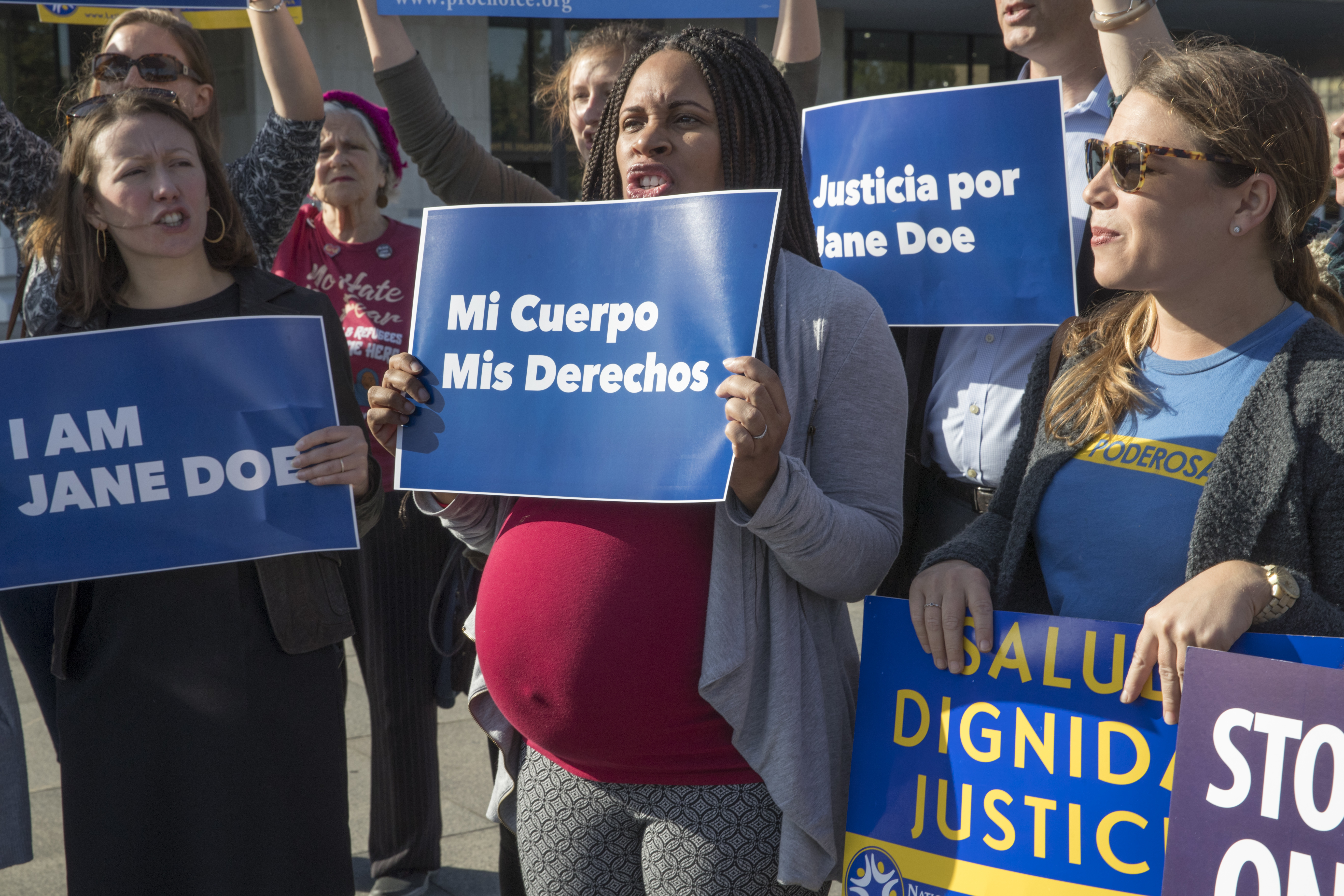 Official: Teens in migrant shelters have no abortion rights