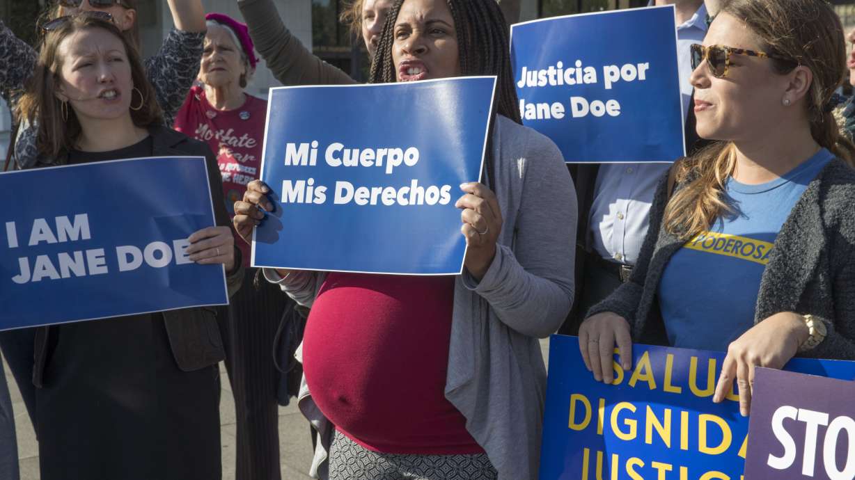 Official: Teens in migrant shelters have no abortion rights