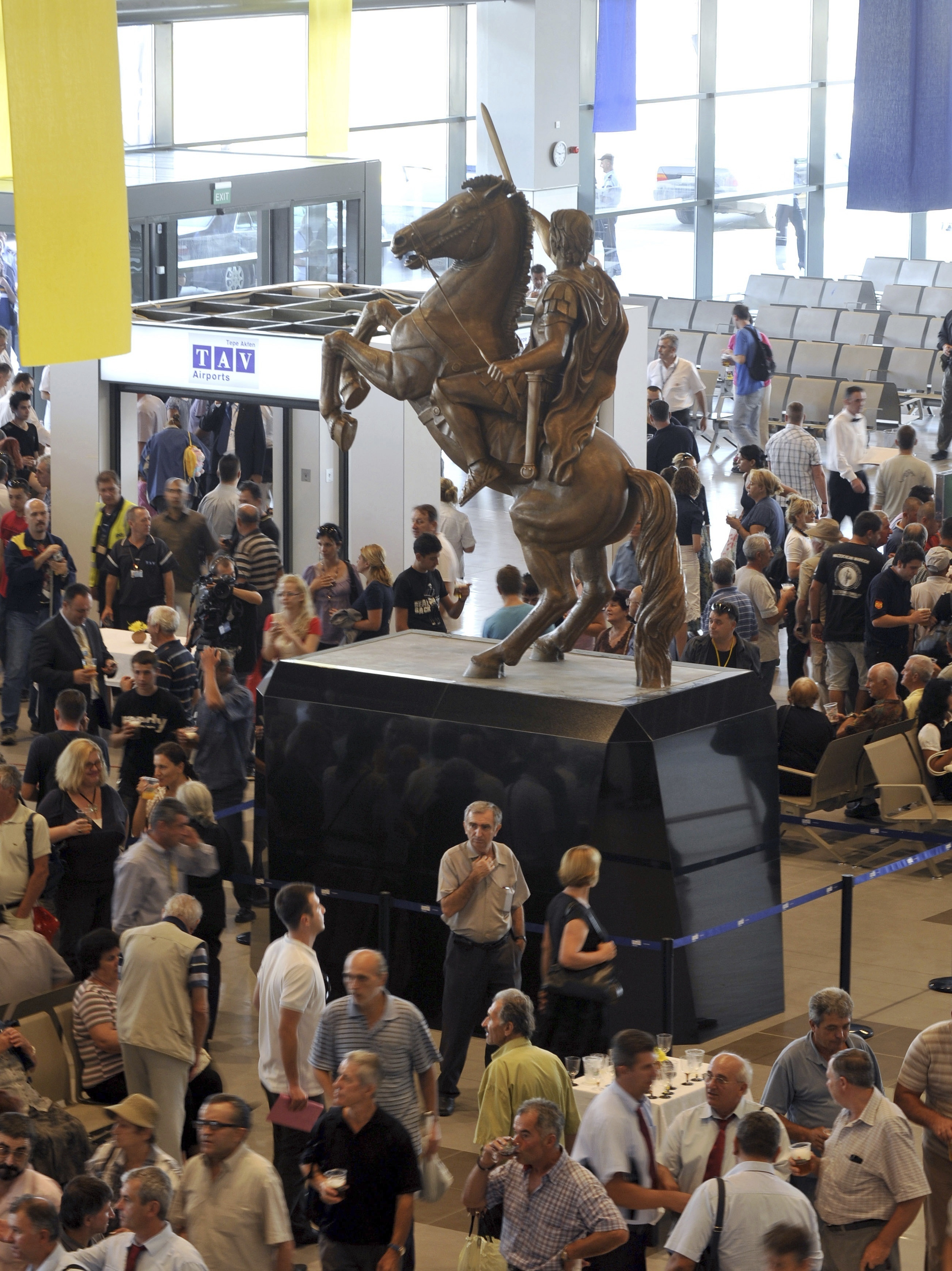 Macedonia removes ancient Greek king's statue from airport