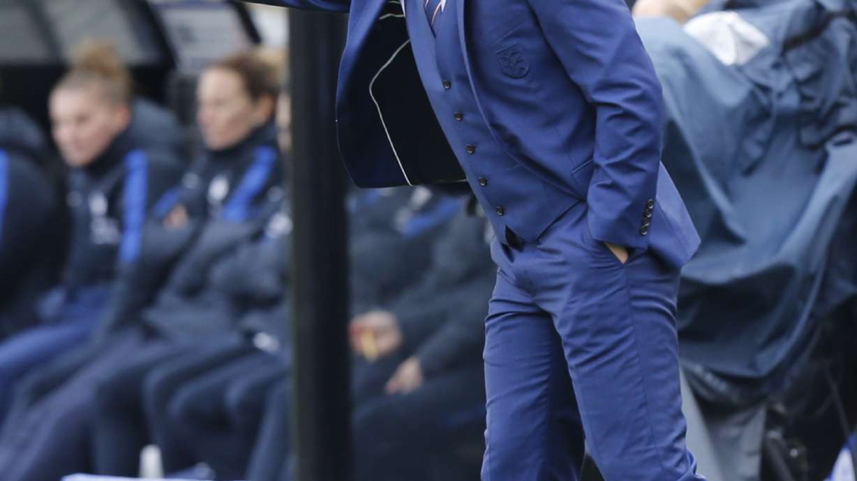 England women beat France 4-1 in Neville's coaching debut