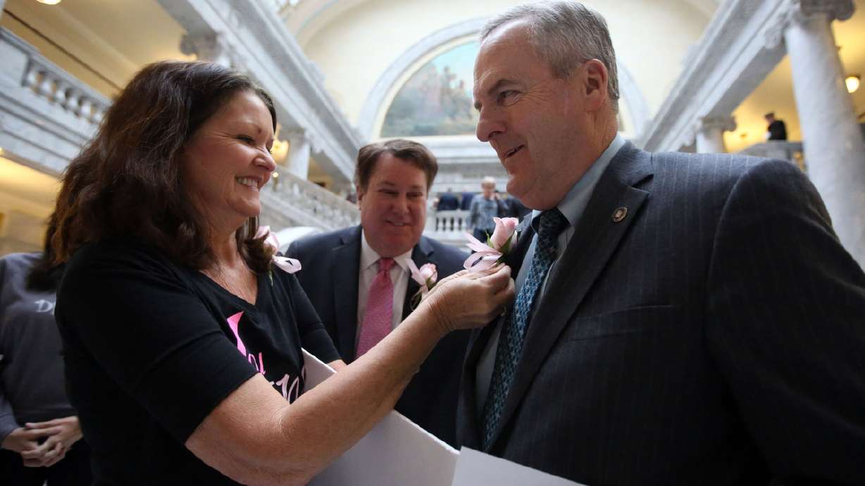 Bill mandating warning of mammograms' limitations passes Senate