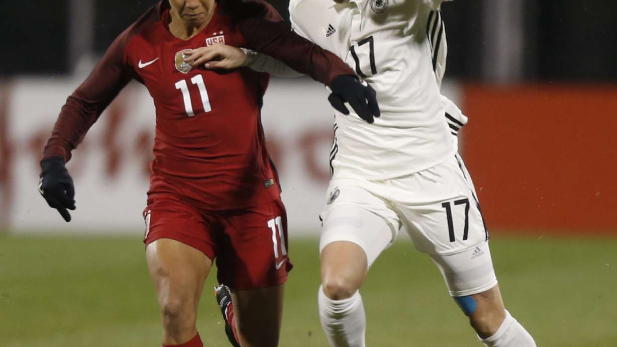 Rapinoe's goal lifts US women's team over Germany 1-0