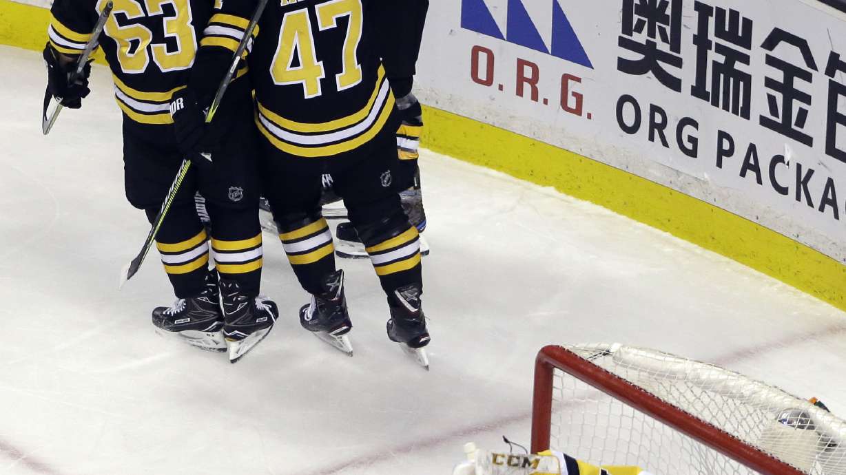 Krejci hat trick leads Bruins to 8-4 win over Penguins