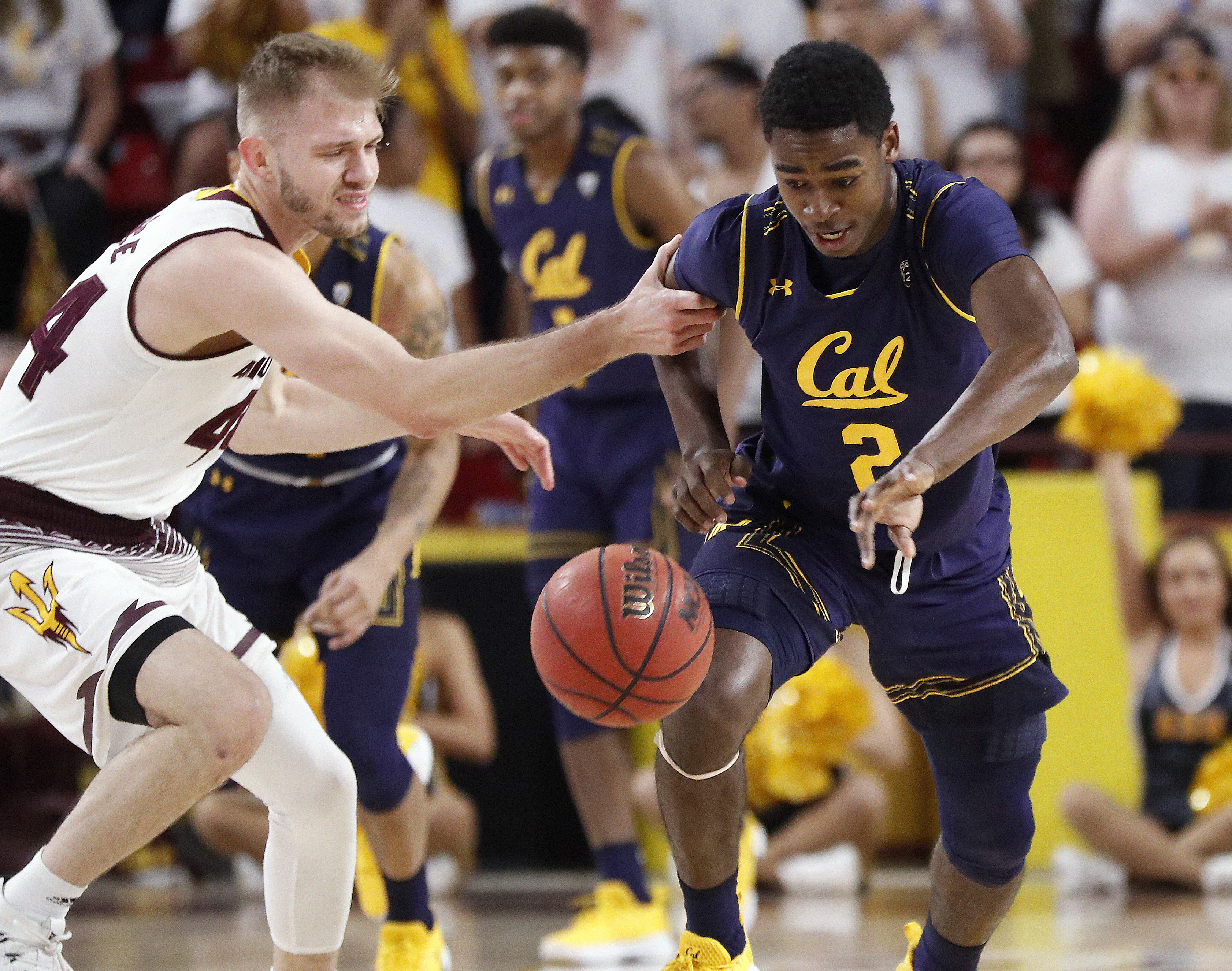 Flashy Arizona State rolls over California 84-53