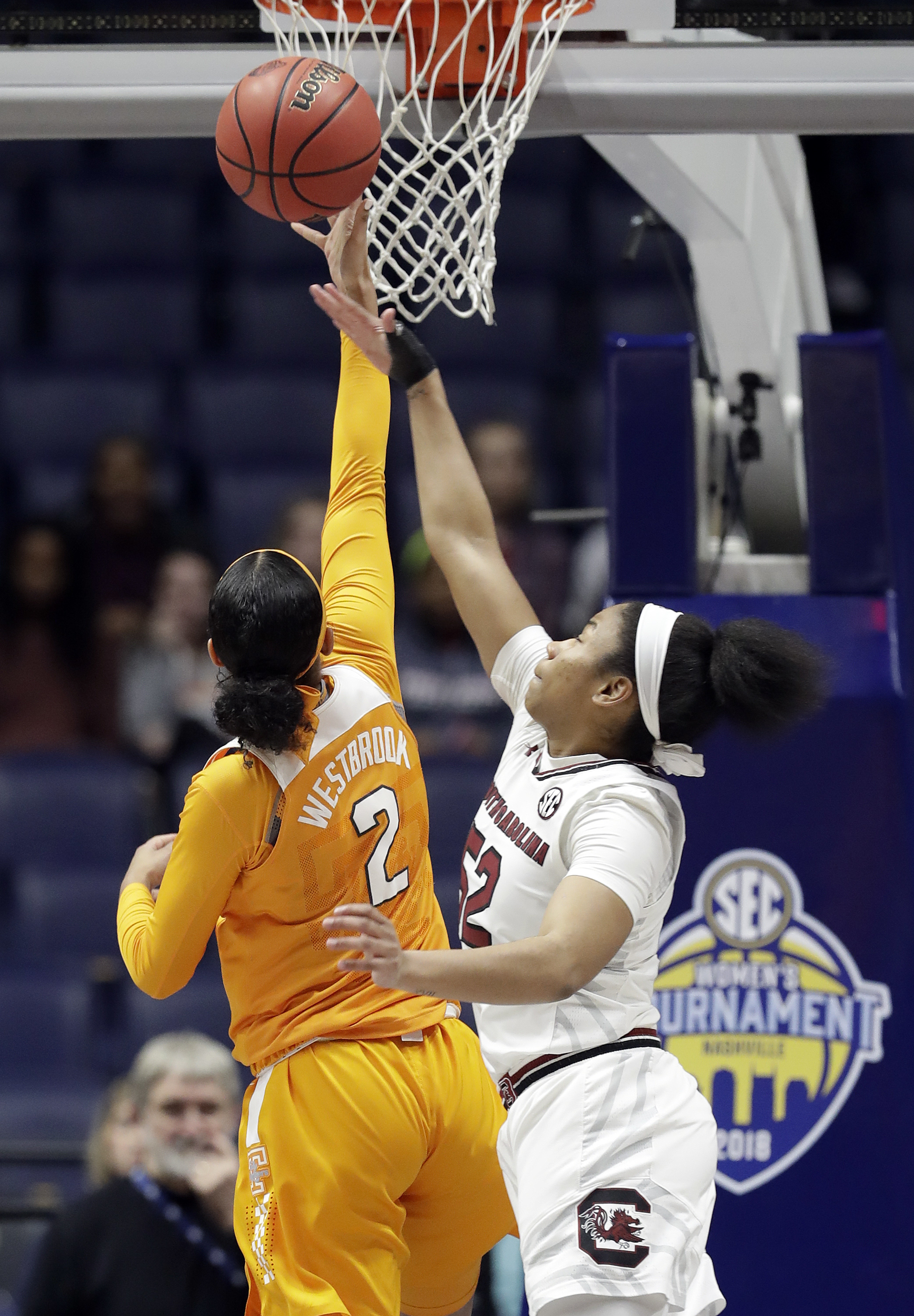 No. 8 South Carolina tops No. 12 Lady Vols in SEC tourney