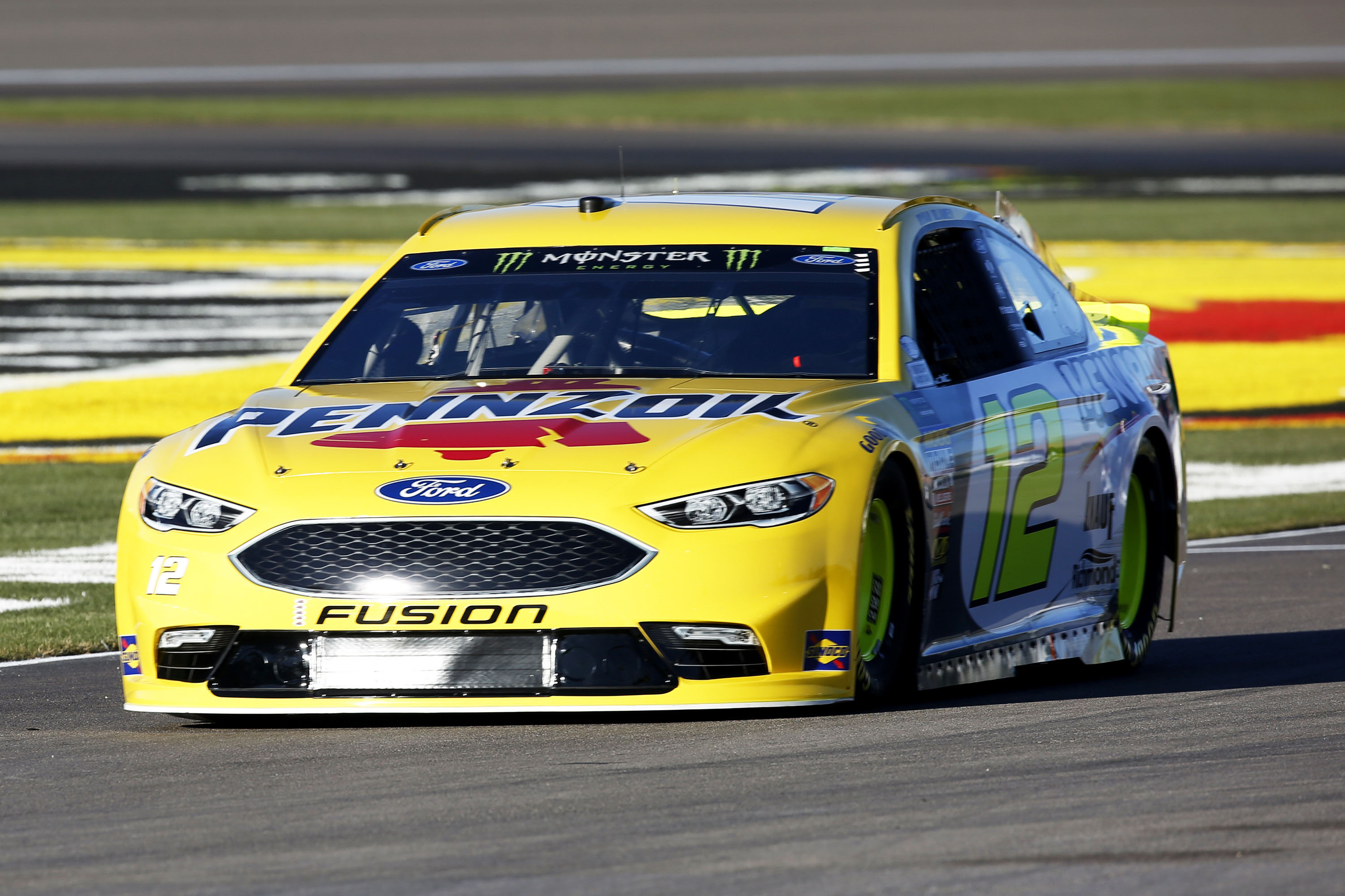 NASCAR drivers studying Vegas to prepare for playoff return