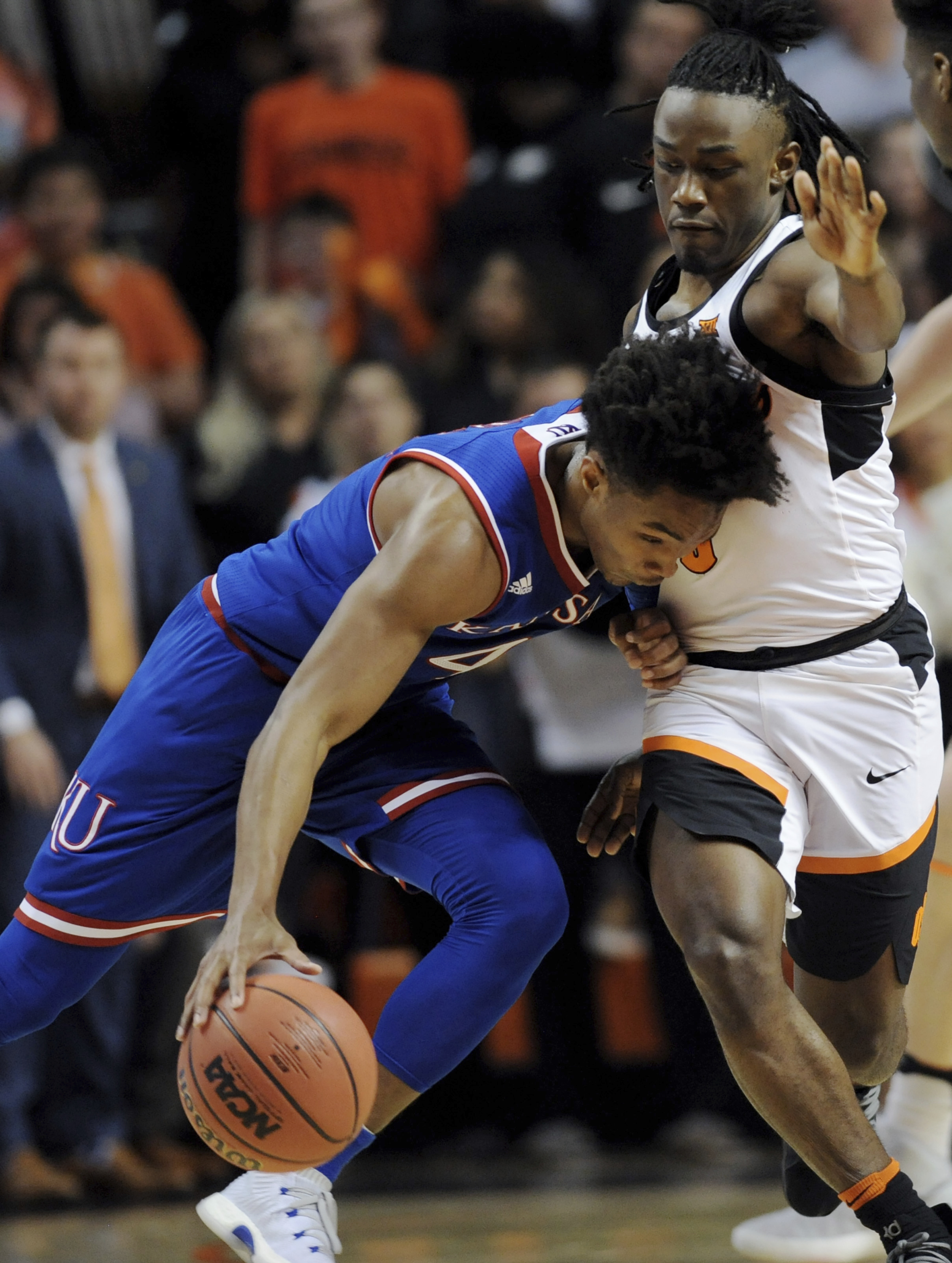 Smith, Solomon lead Okla. State to big win over No. 6 Kansas