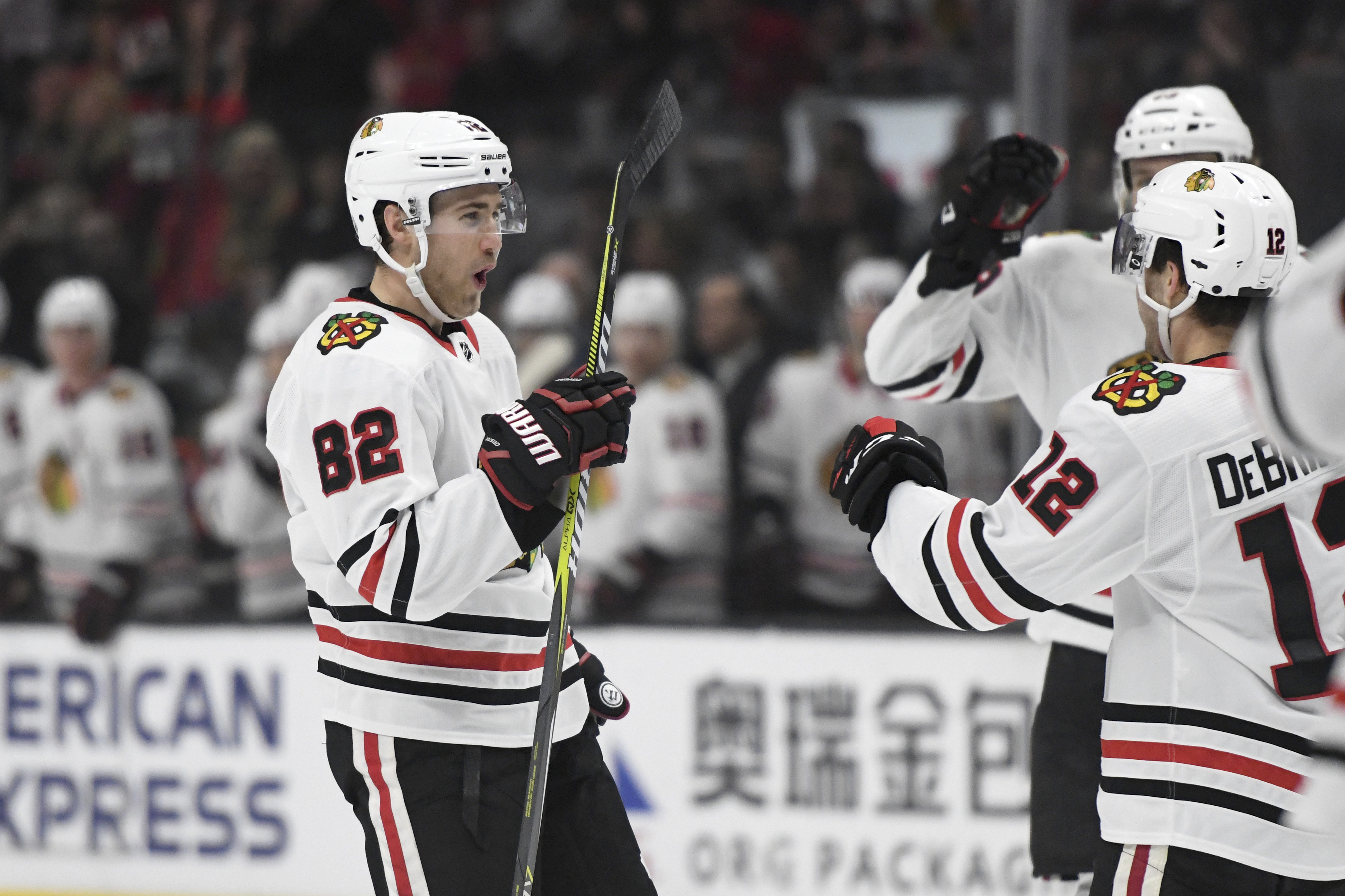Blackhawks rally to beat Kings 5-3, snap road losing streak