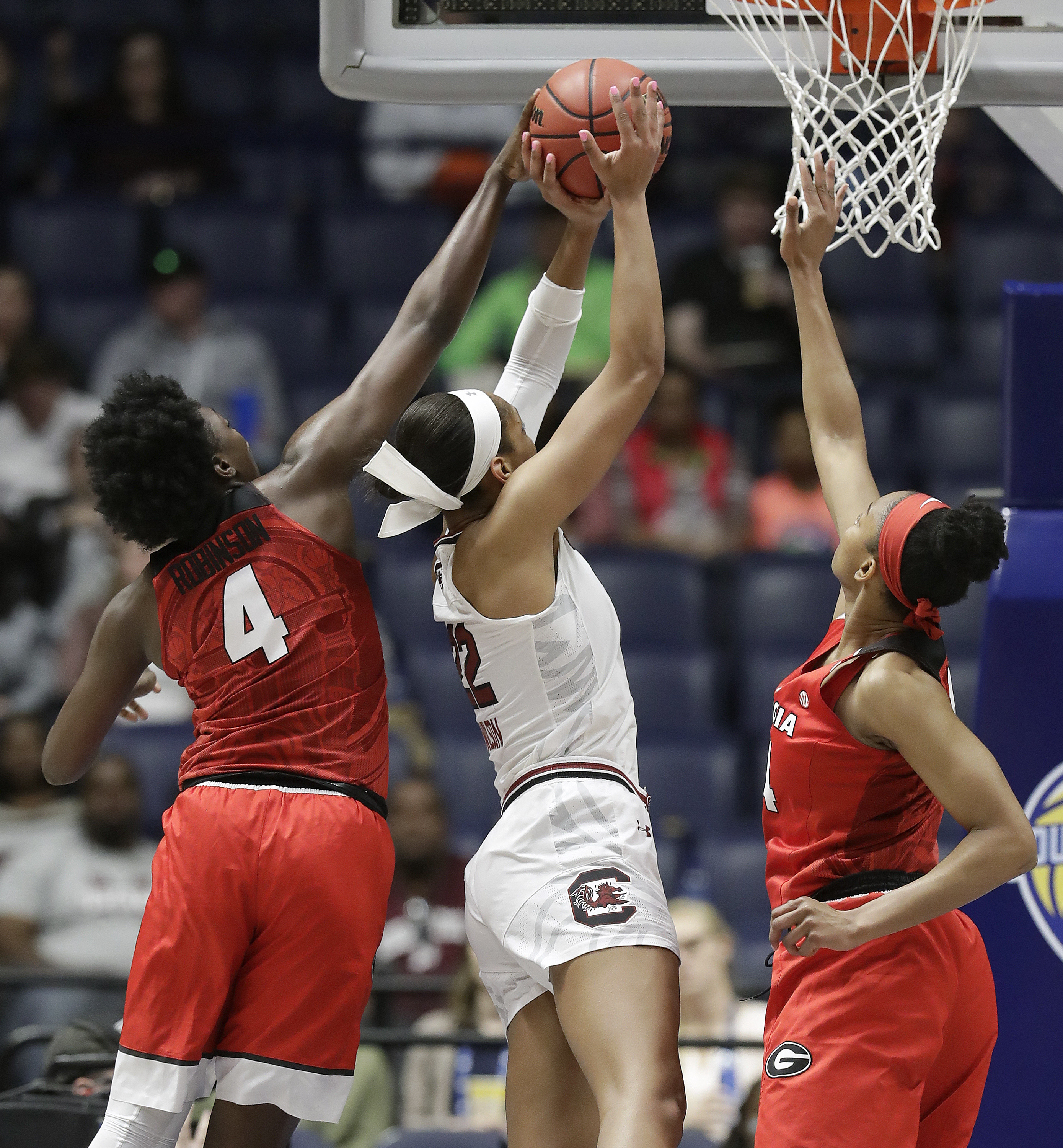 No. 8 South Carolina women rout No. 19 Georgia 71-49 at SEC