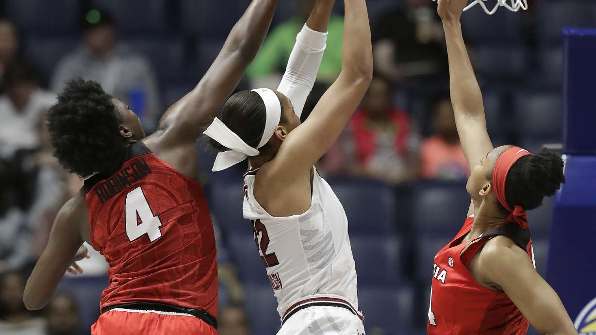 No. 8 South Carolina women rout No. 19 Georgia 71-49 at SEC