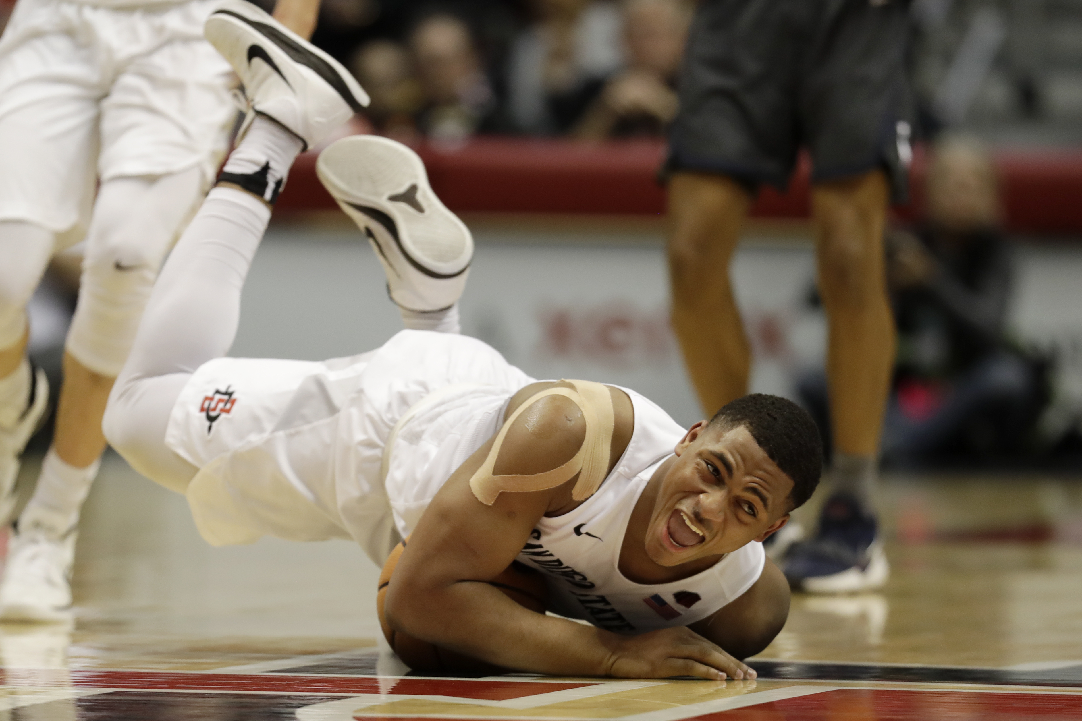 Kell, Pope lead SDSU to 79-74 win vs. No. 21 Nevada