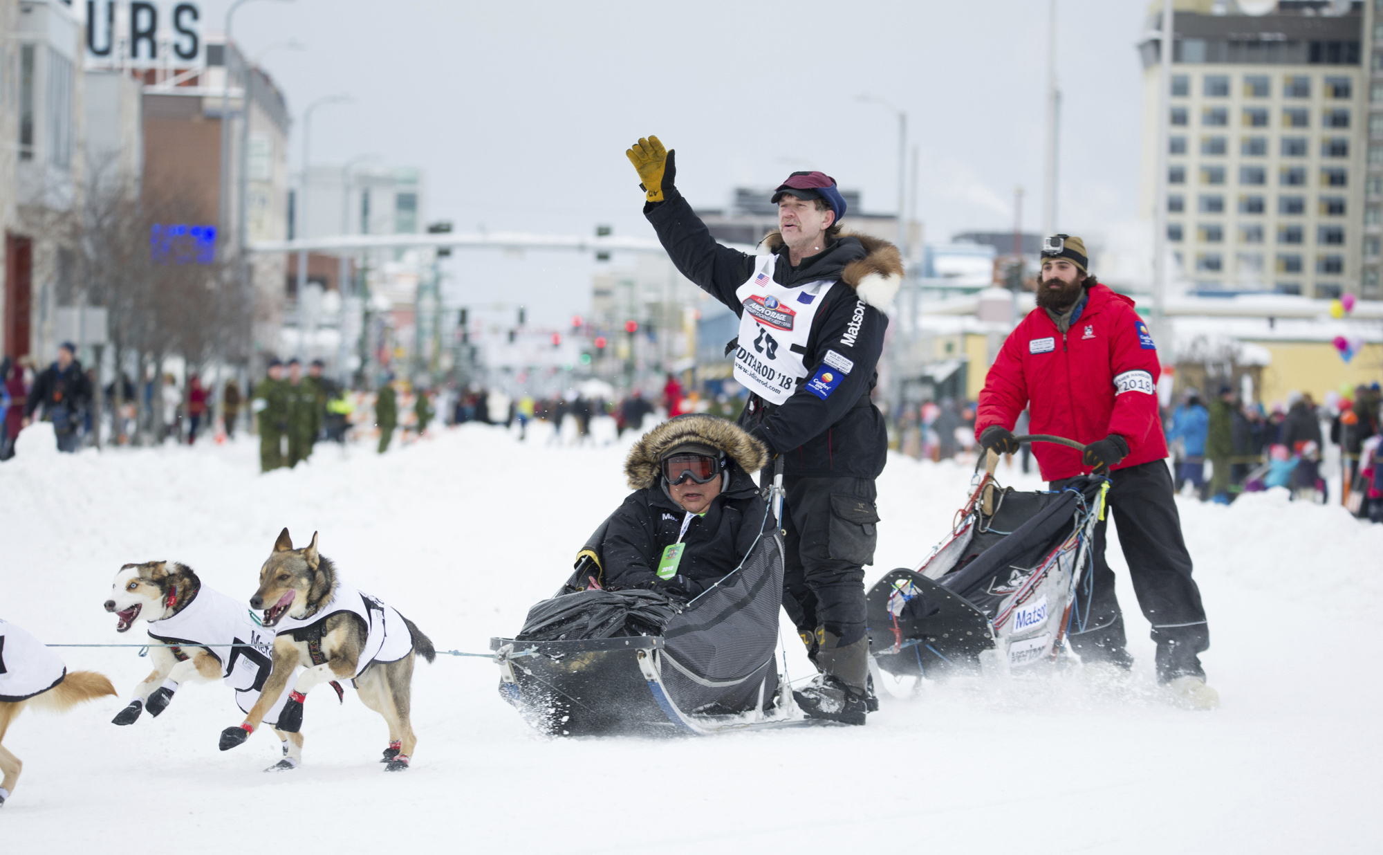 Mushers hit the snowy trail as Iditarod kicks off in Alaska