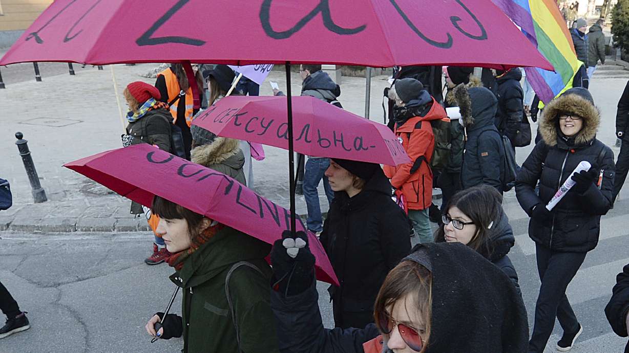 Poland: Abortion rights focus of annual women's rights march