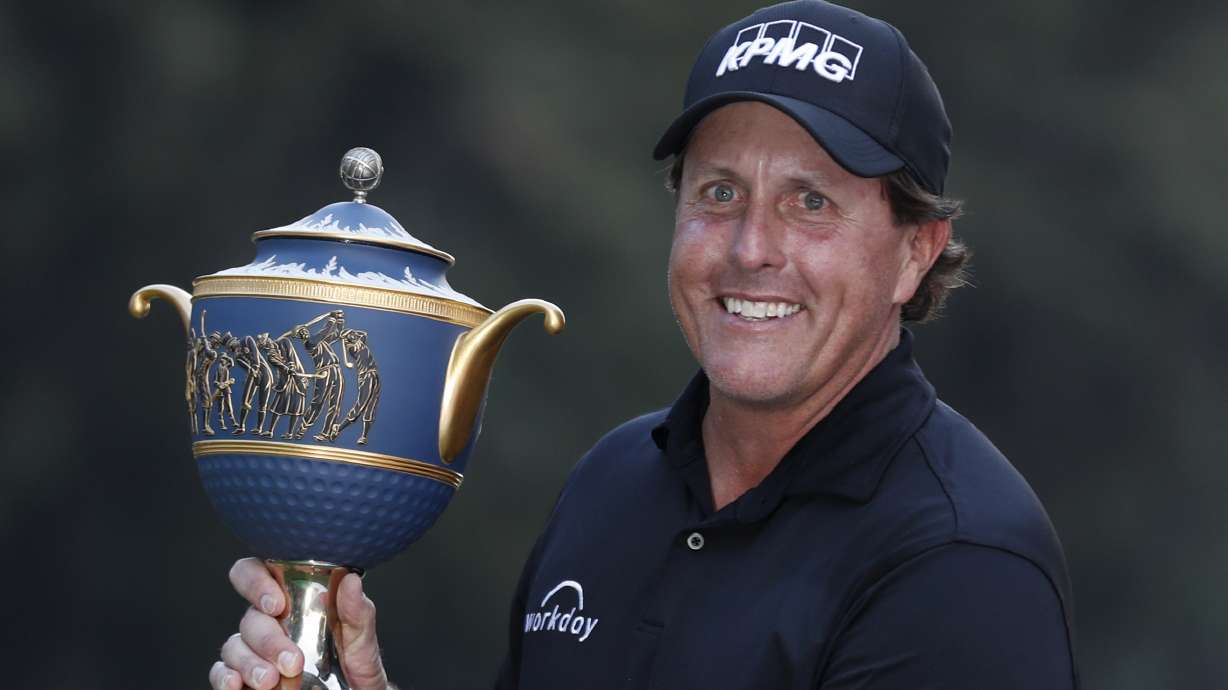 Phil Mickelson wins playoff in Mexico, ends long drought