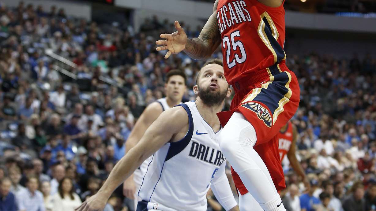Holiday scores 30 as Pelicans beat Mavericks 126-109