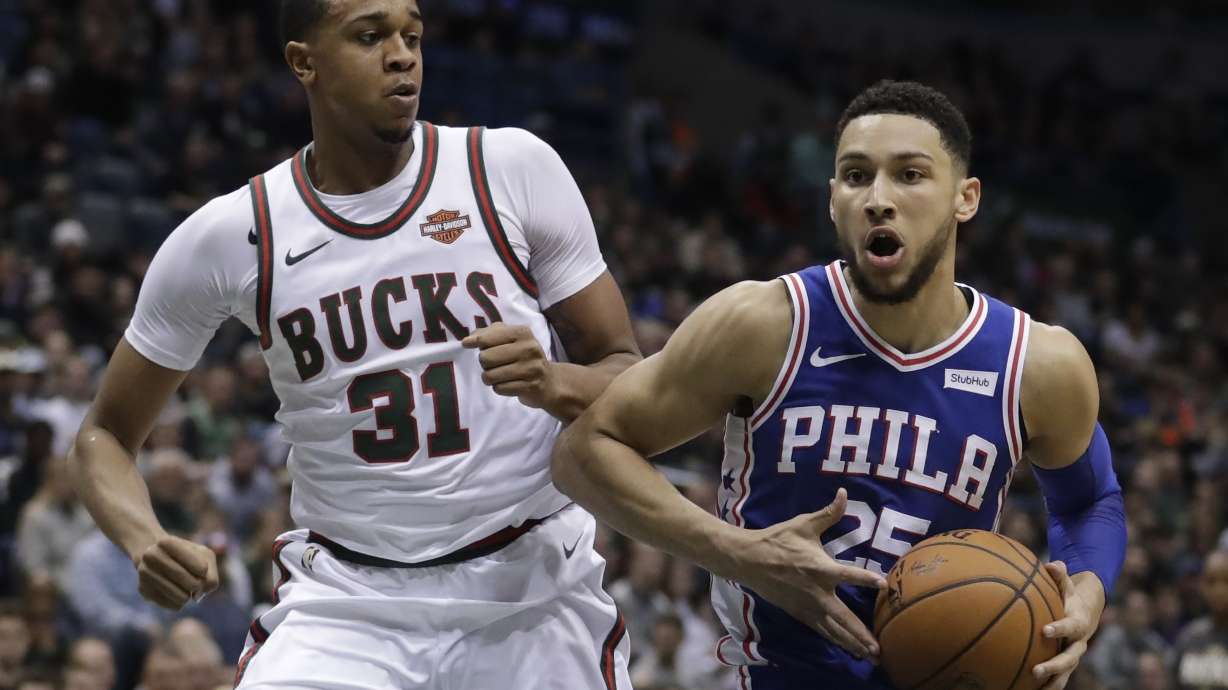 Antetokounmpo scores 35 points, Bucks beat 76ers 118-110
