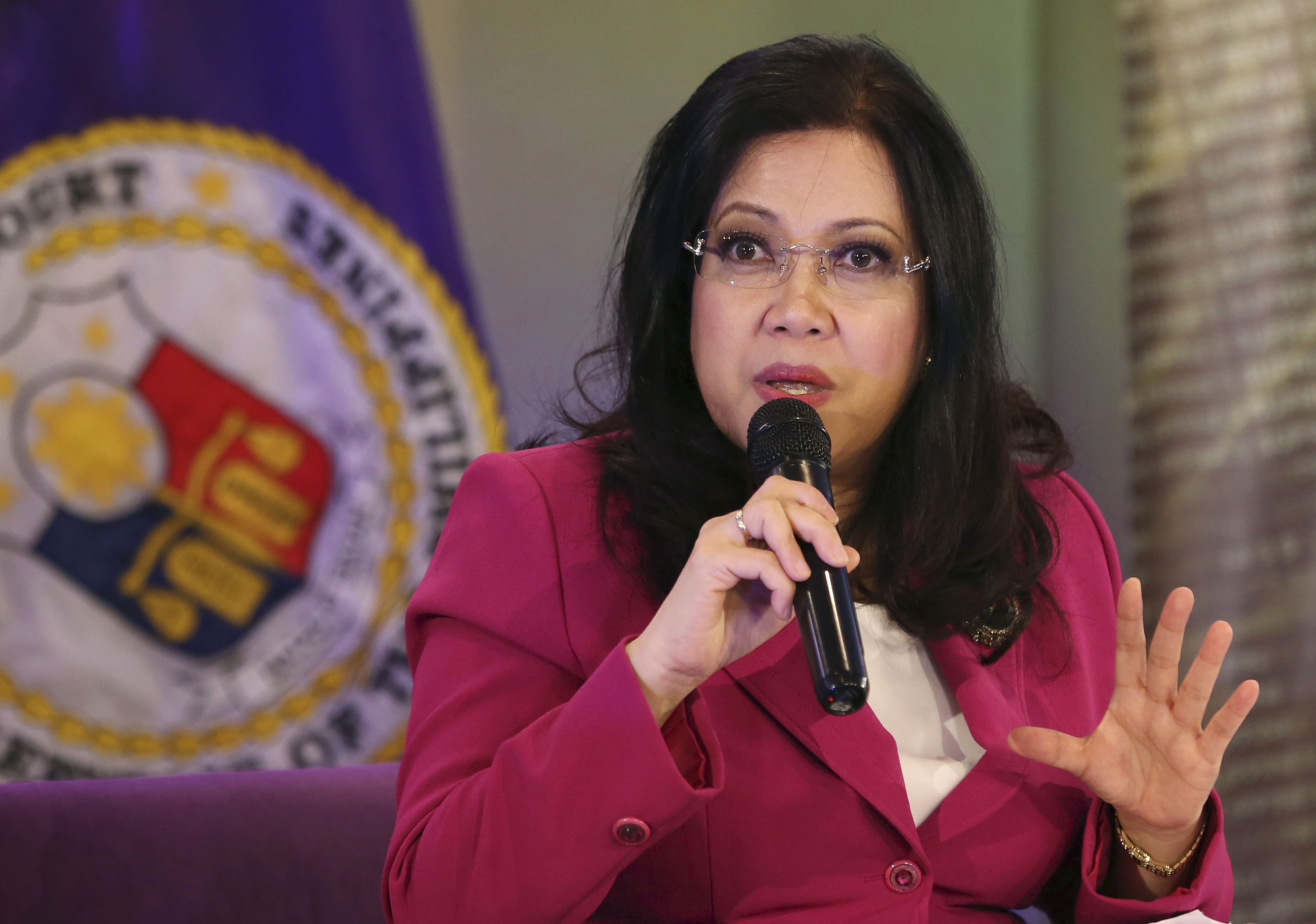 Philippine gov't asks Supreme Court to expel chief justice