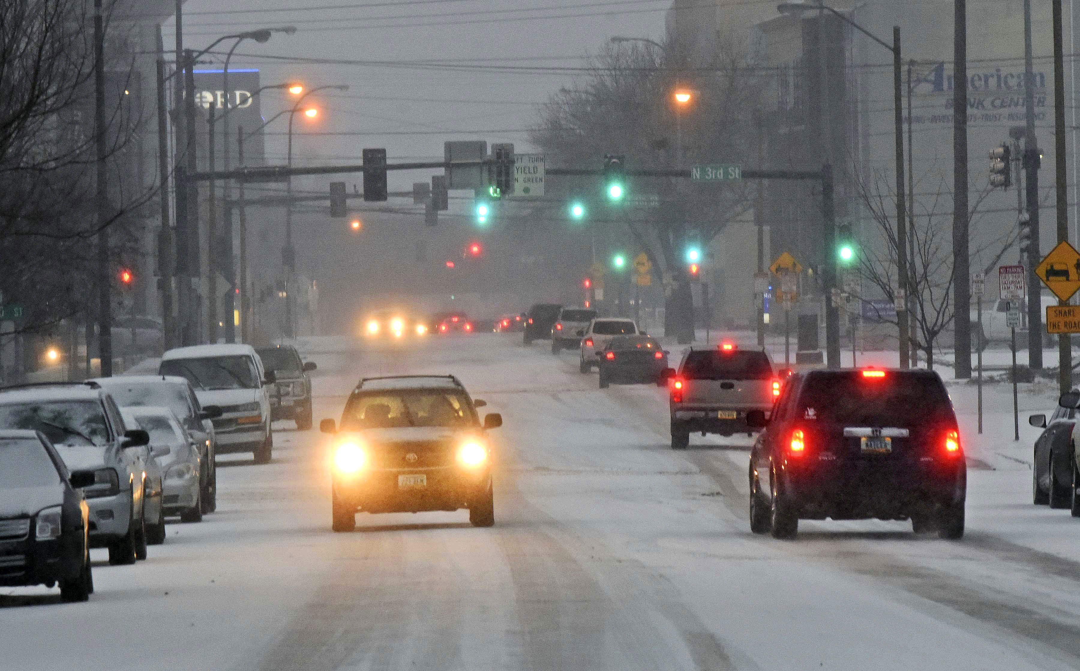 Winter storm threatens foot of snow for parts of Midwest