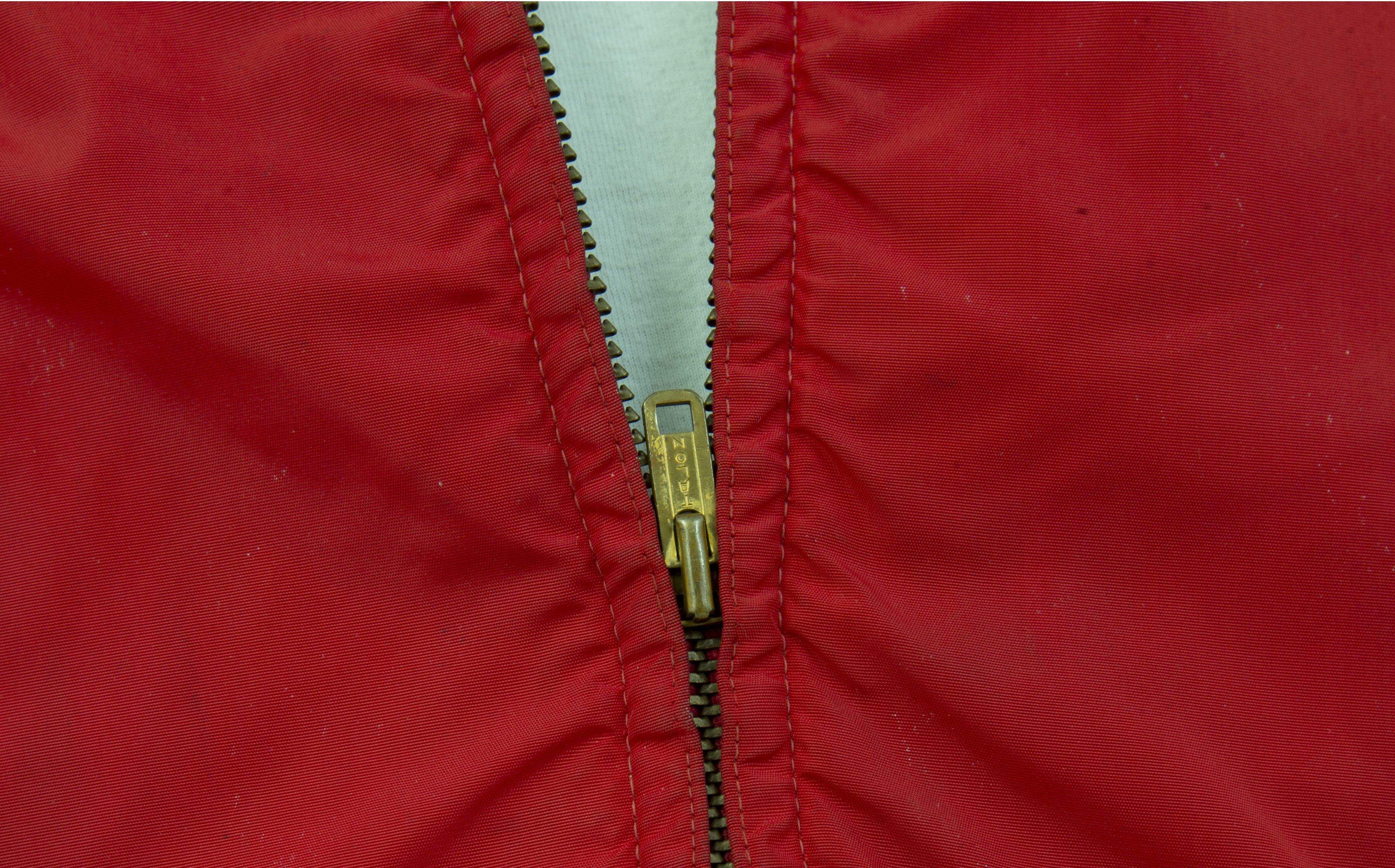 Bids for Dean's 'Rebel' jacket fall short at Florida auction