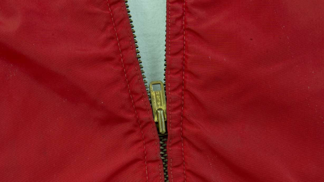 Bids for Dean's 'Rebel' jacket fall short at Florida auction