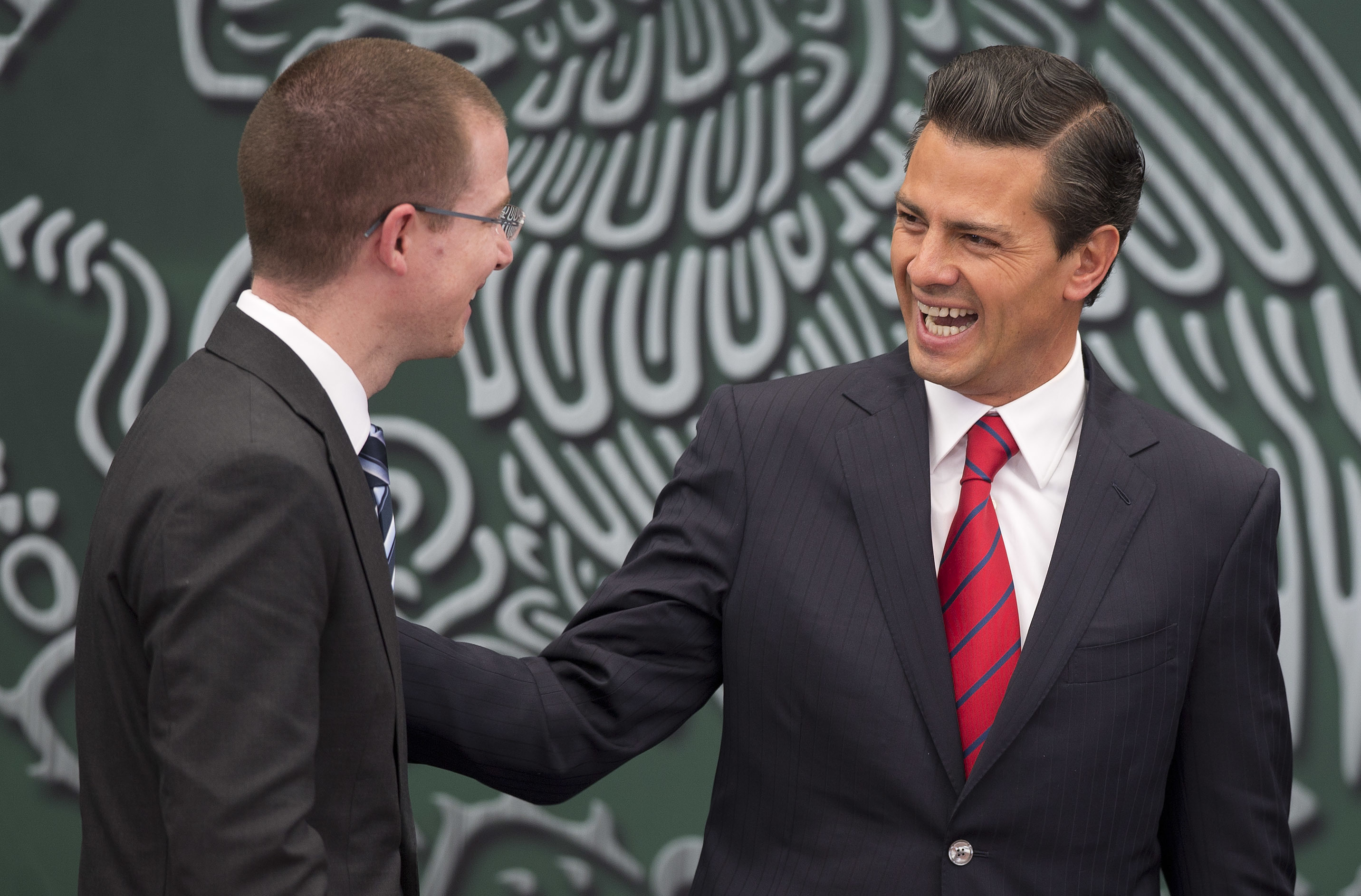 Mexican writers, intellectuals demand end to political probe