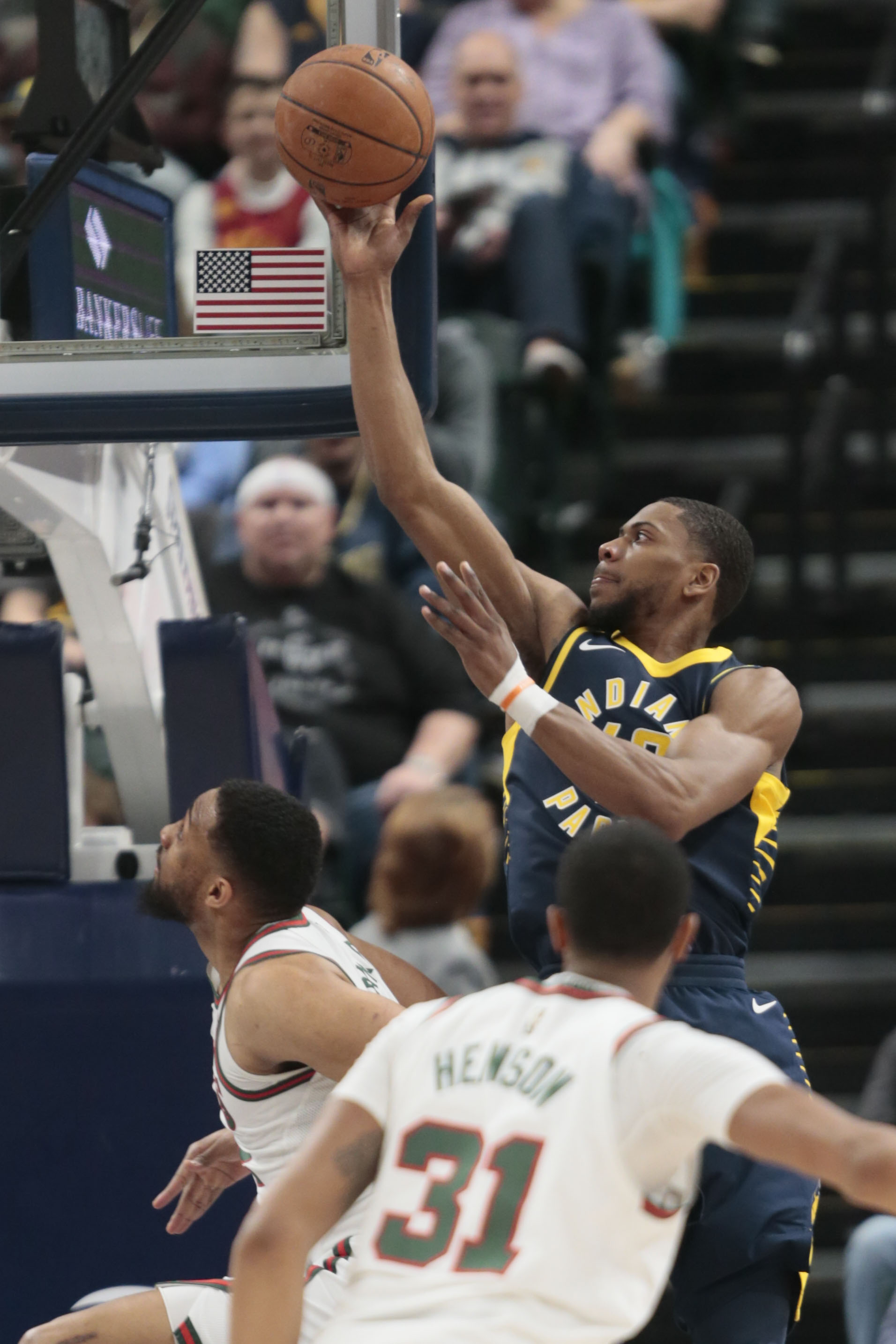 Bogdanovic leads Pacers over Bucks 92-89