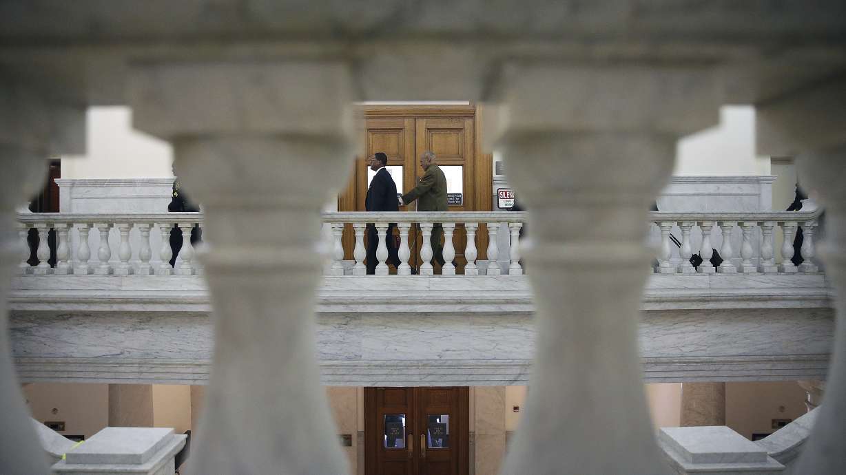 Experts: Prosecutors get edge if accusers testify vs. Cosby